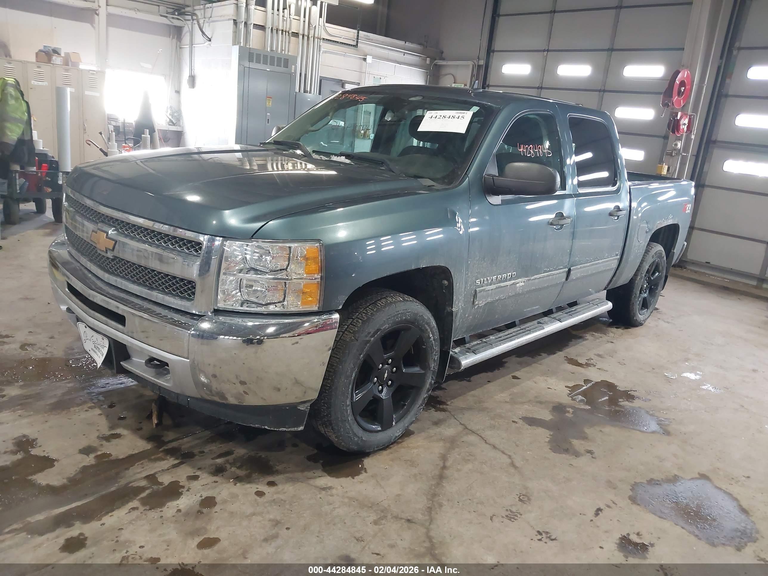 CHEVROLET SILVERADO image 2