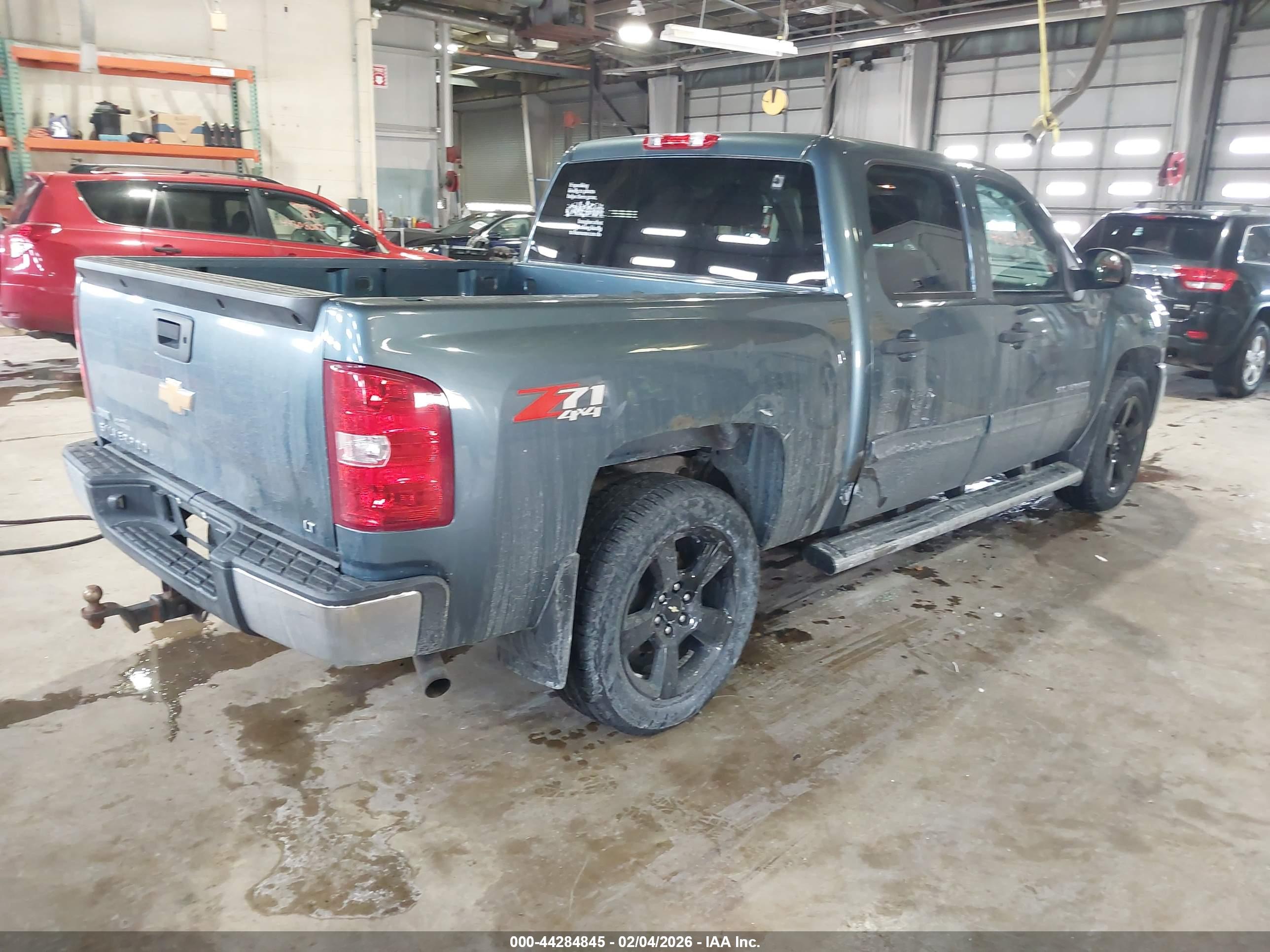 CHEVROLET SILVERADO image 4