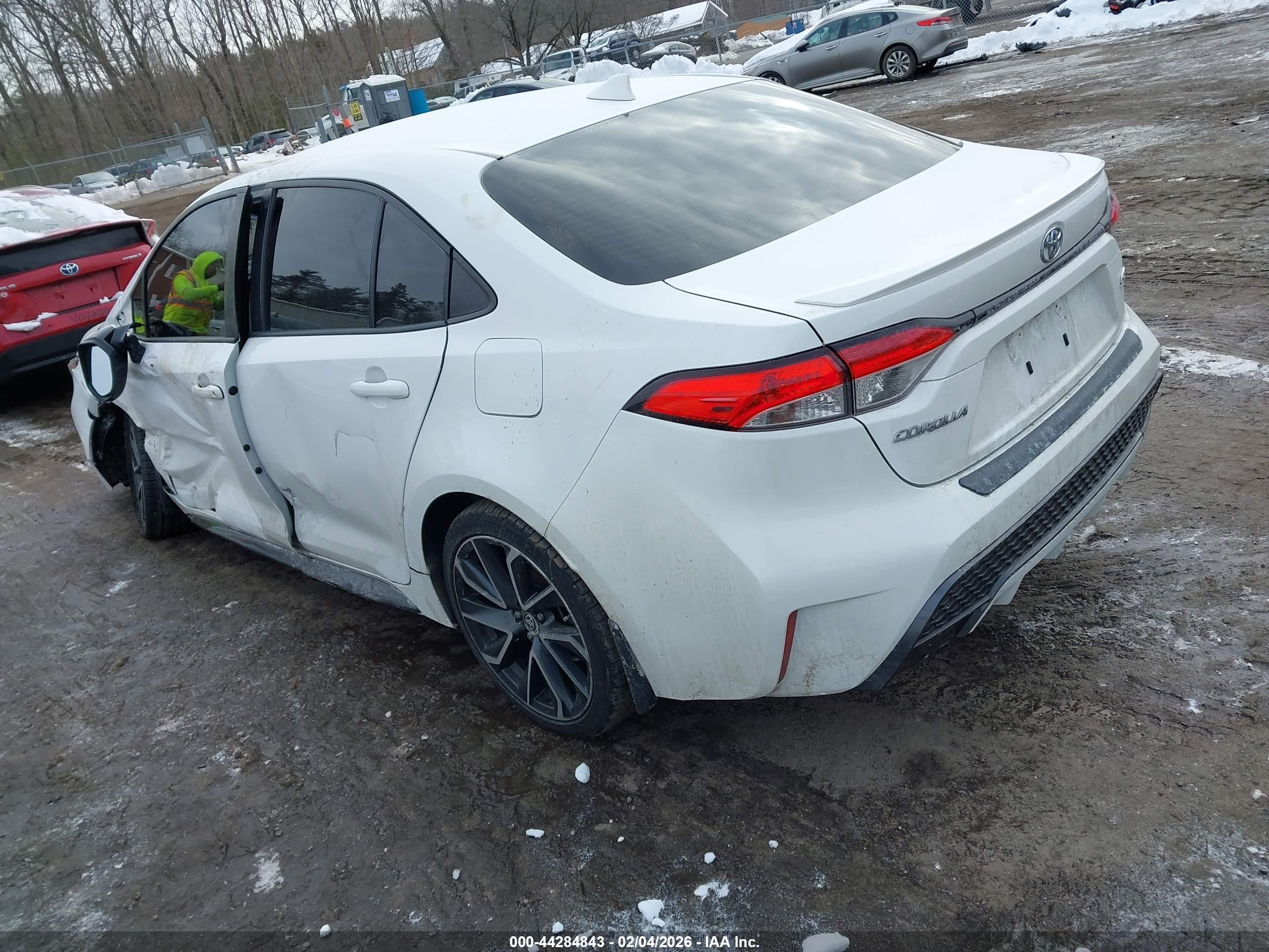 TOYOTA COROLLA image 3