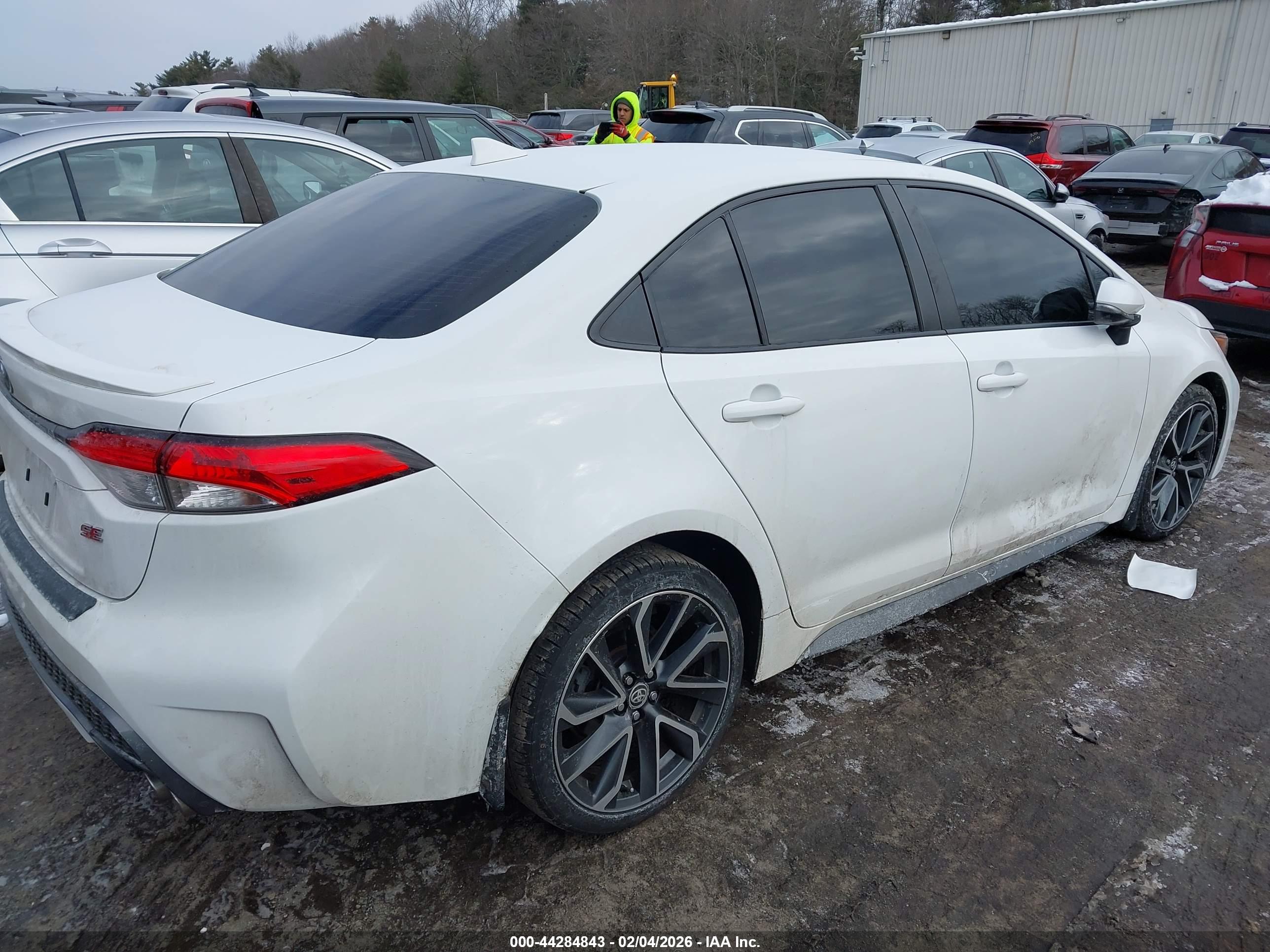 TOYOTA COROLLA image 4