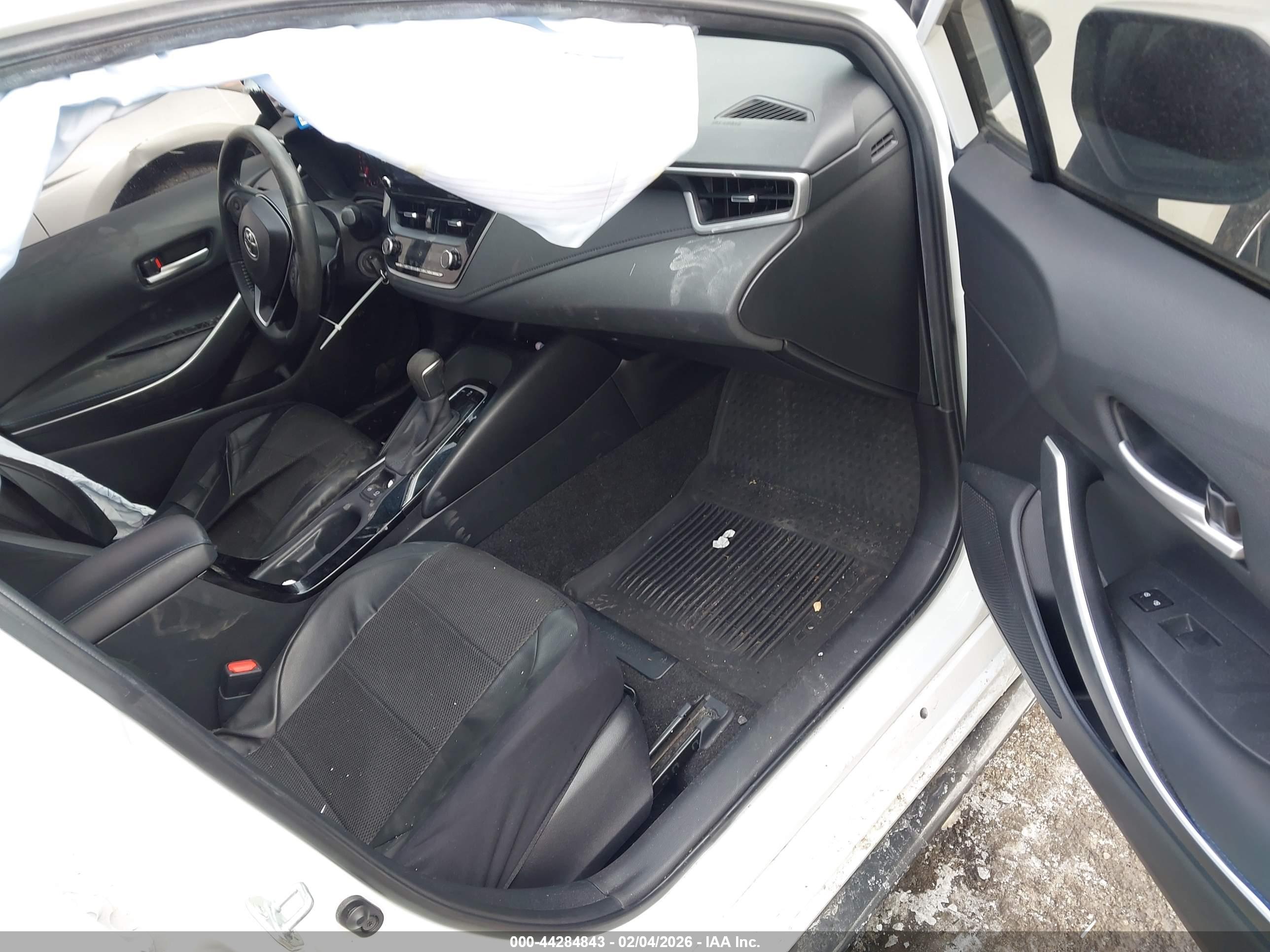 TOYOTA COROLLA image 5