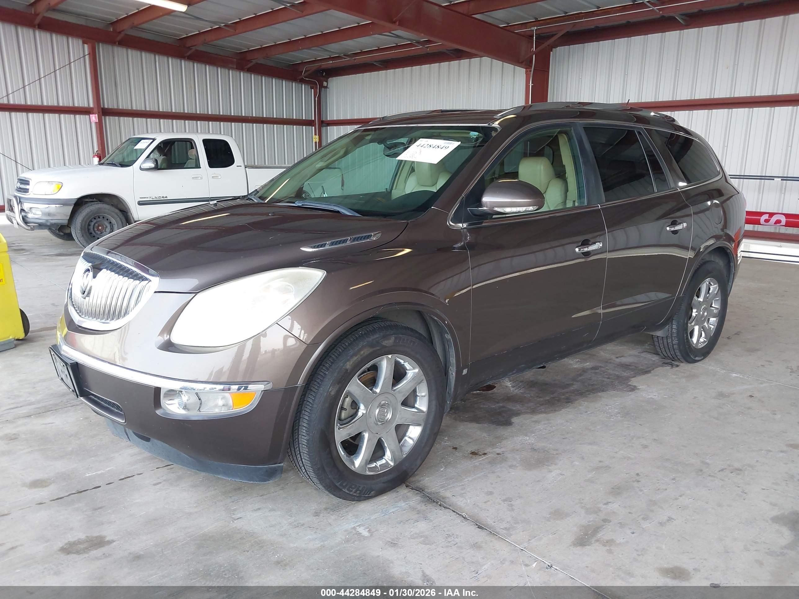 BUICK ENCLAVE image 2