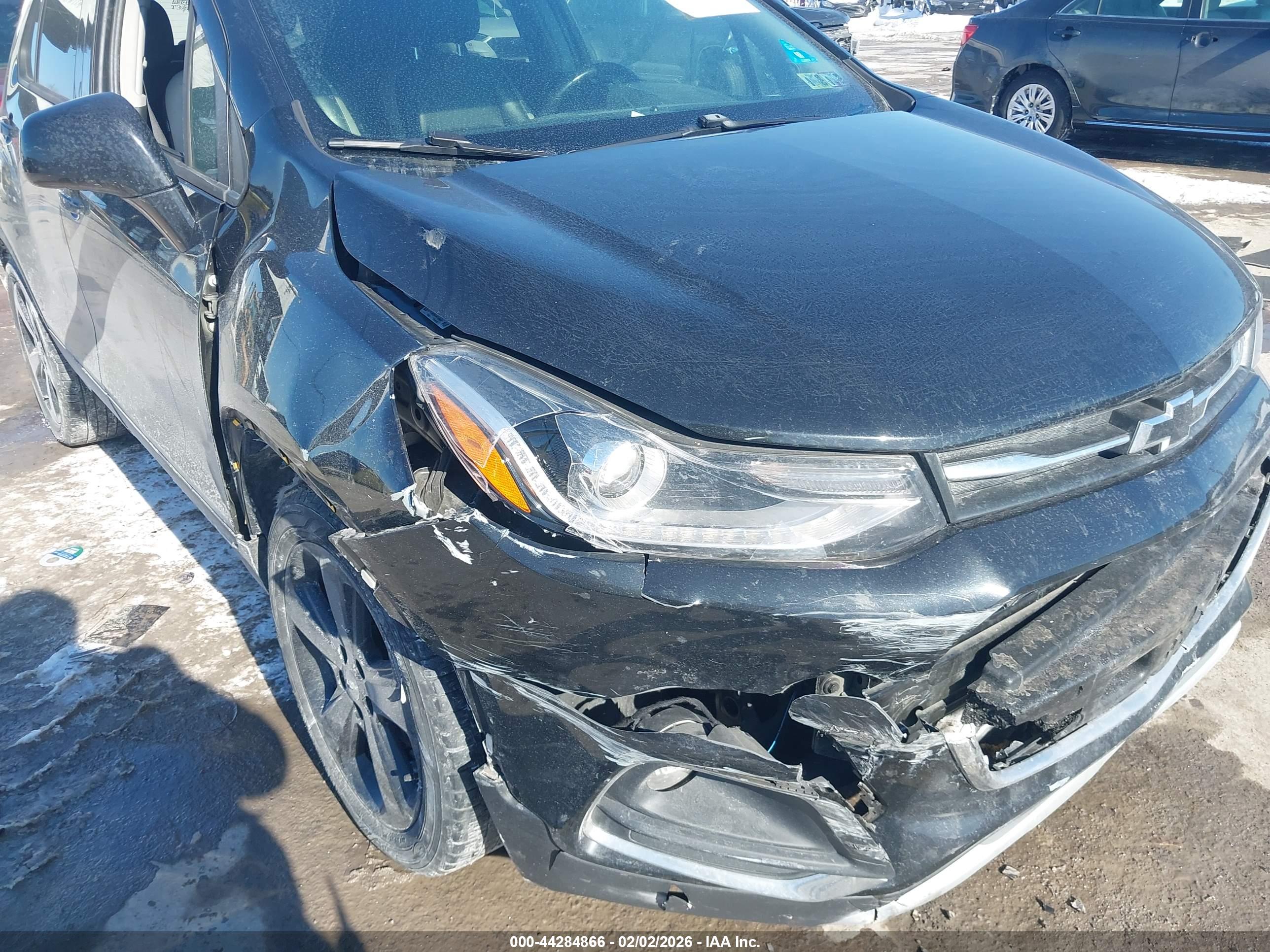 CHEVROLET TRAX image 6