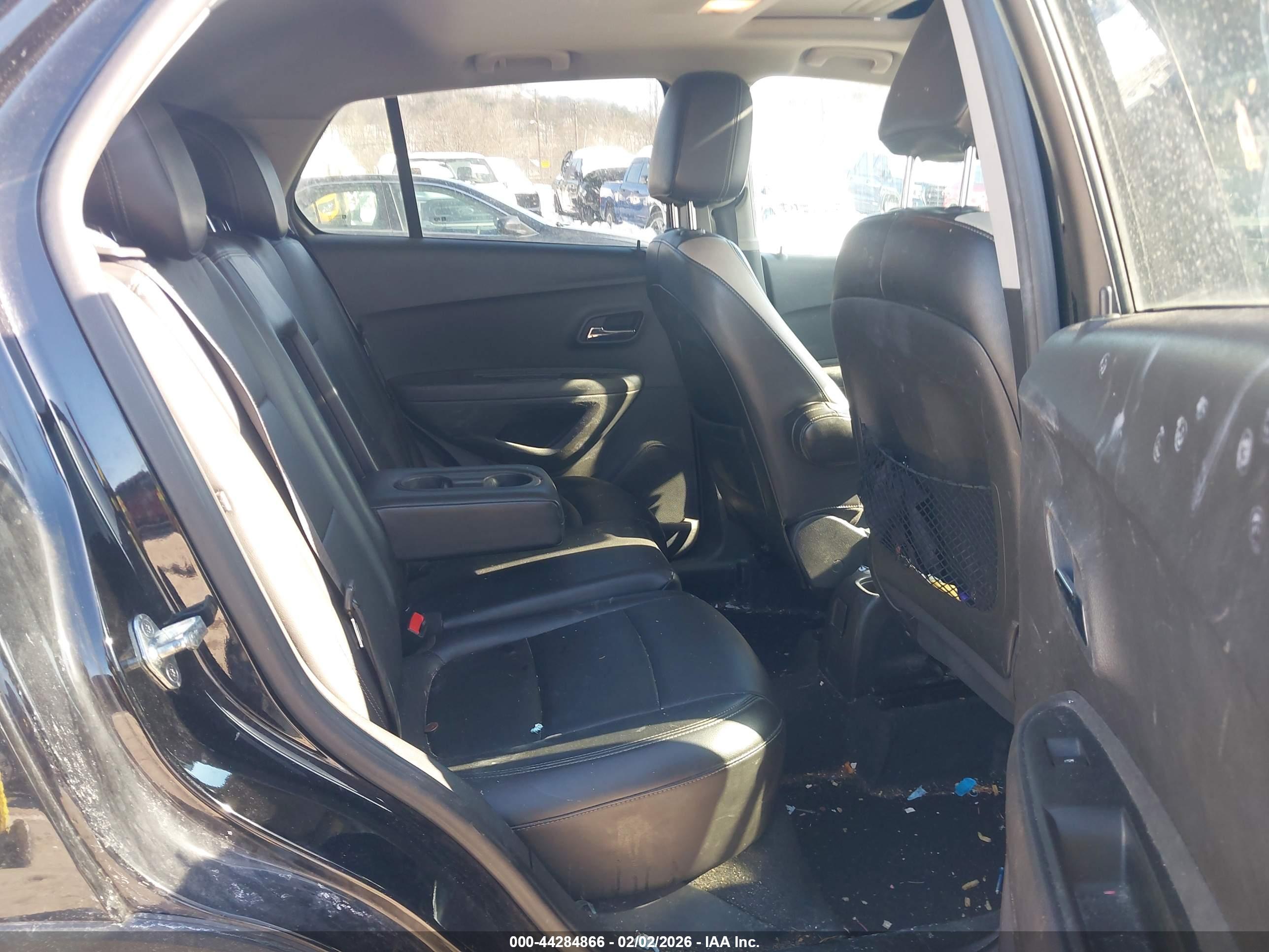 CHEVROLET TRAX image 8