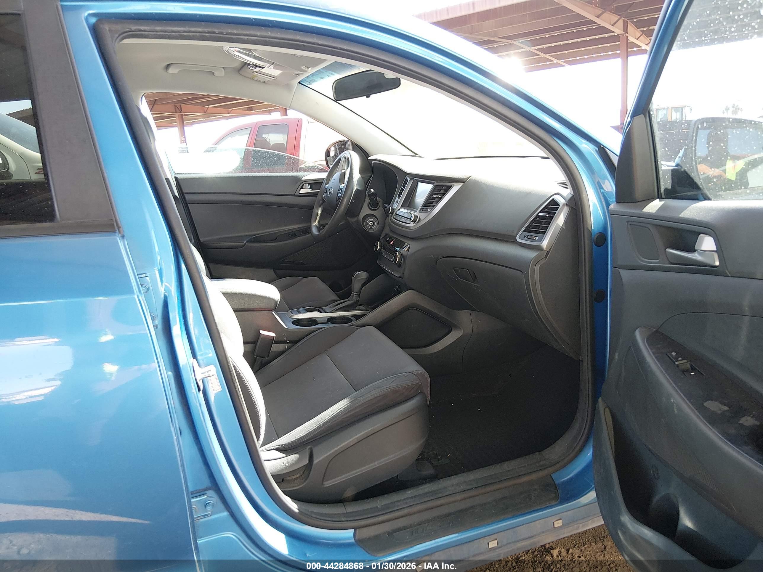 HYUNDAI TUCSON image 5