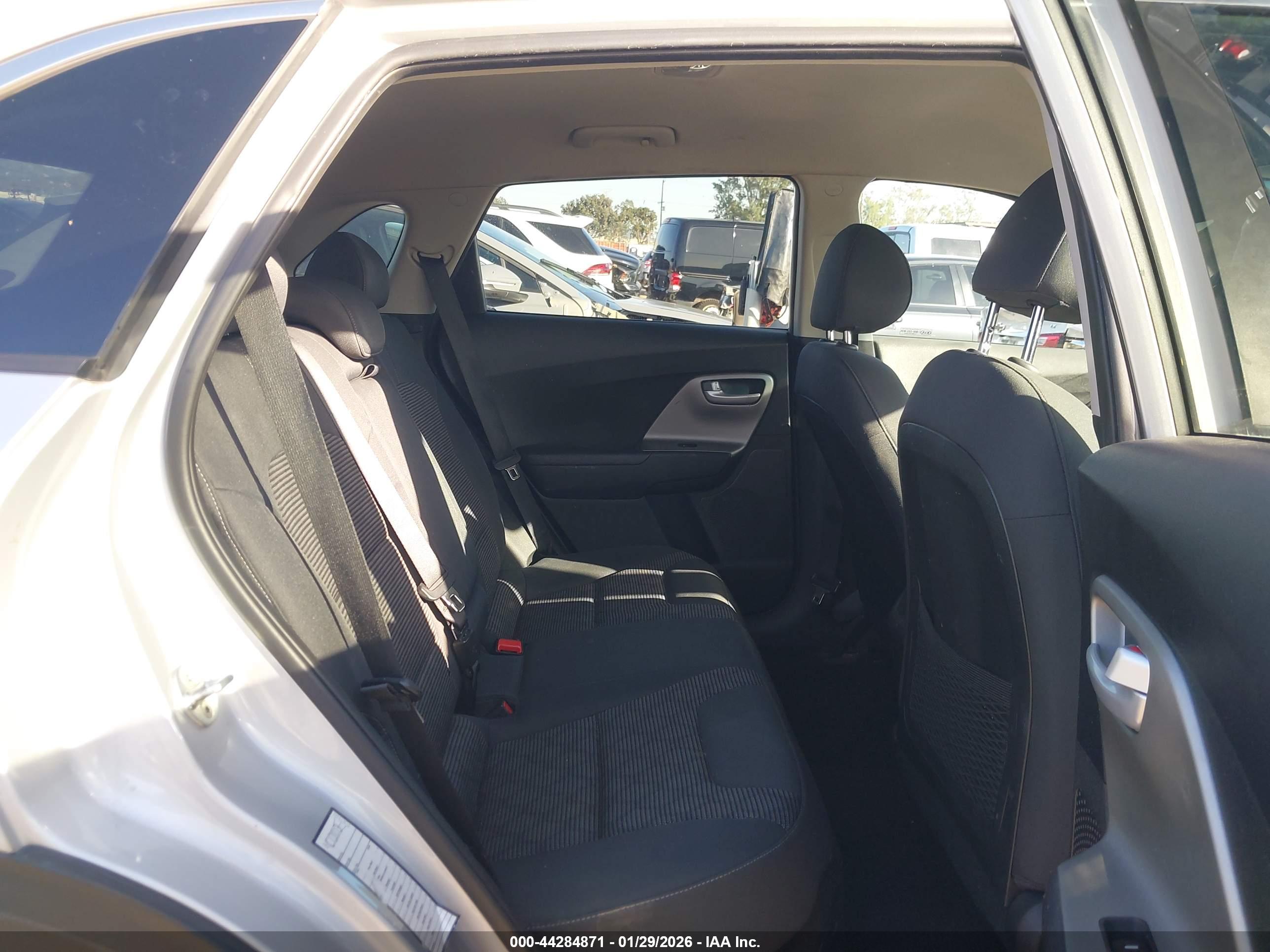 KIA NIRO image 8