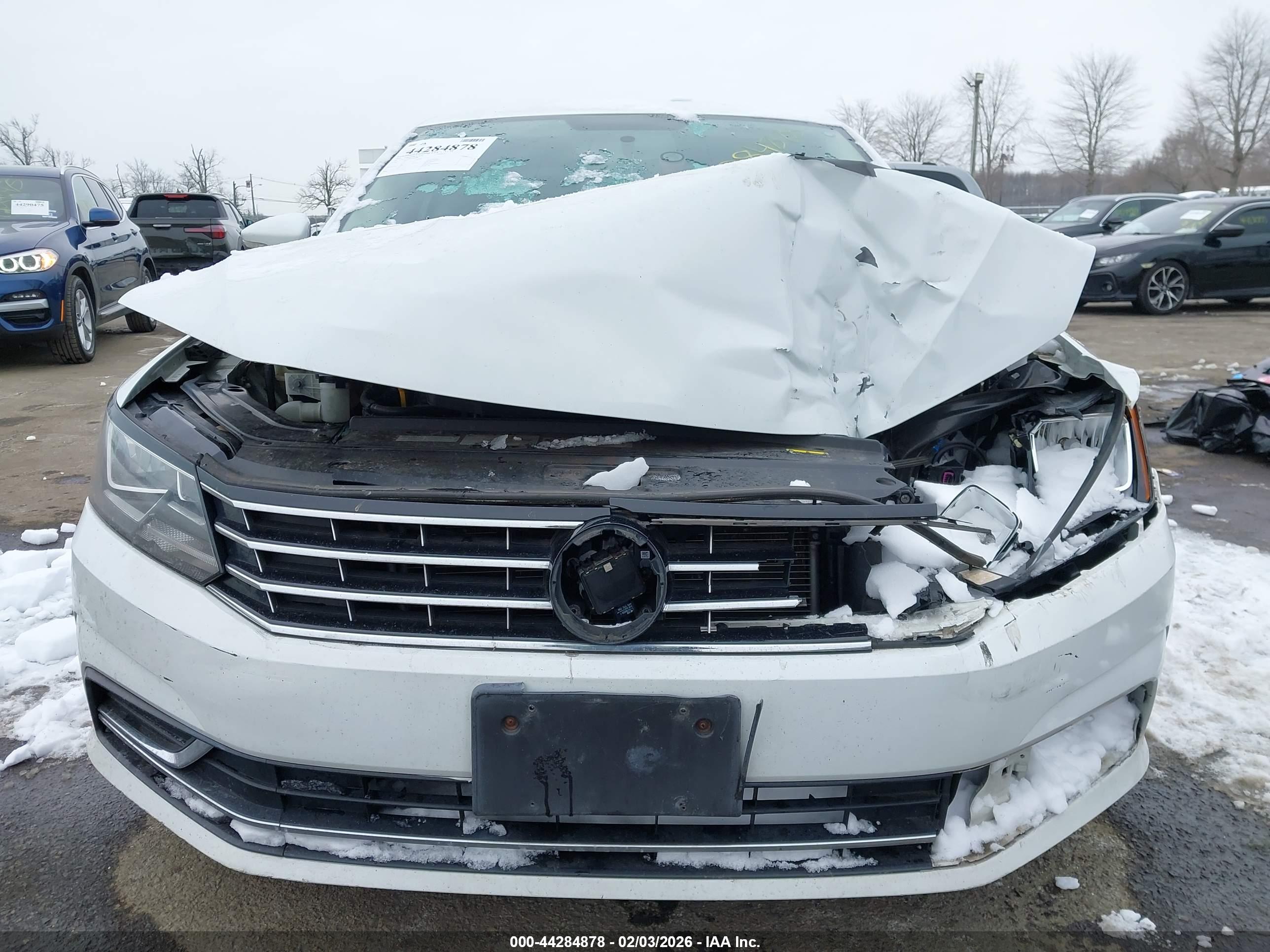 VOLKSWAGEN PASSAT image 6