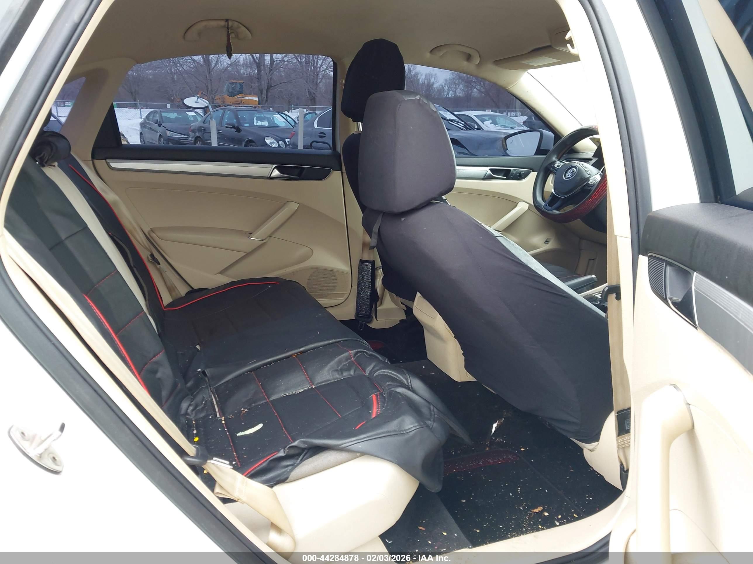 VOLKSWAGEN PASSAT image 8