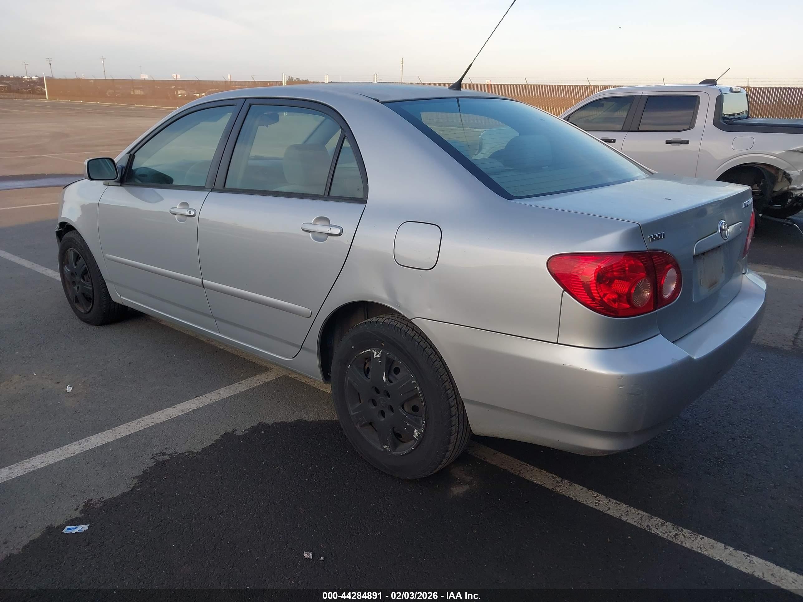TOYOTA COROLLA image 3