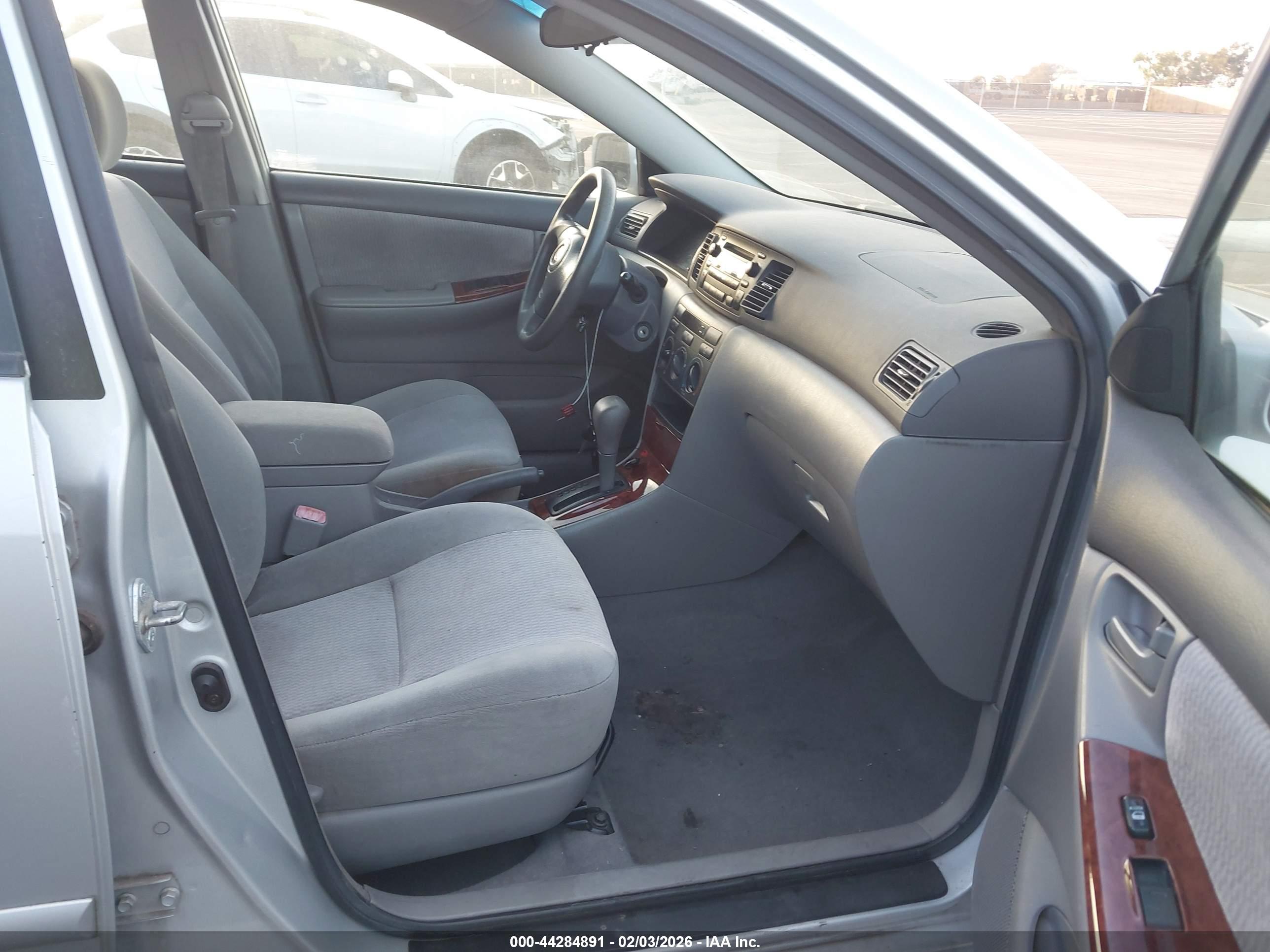 TOYOTA COROLLA image 5
