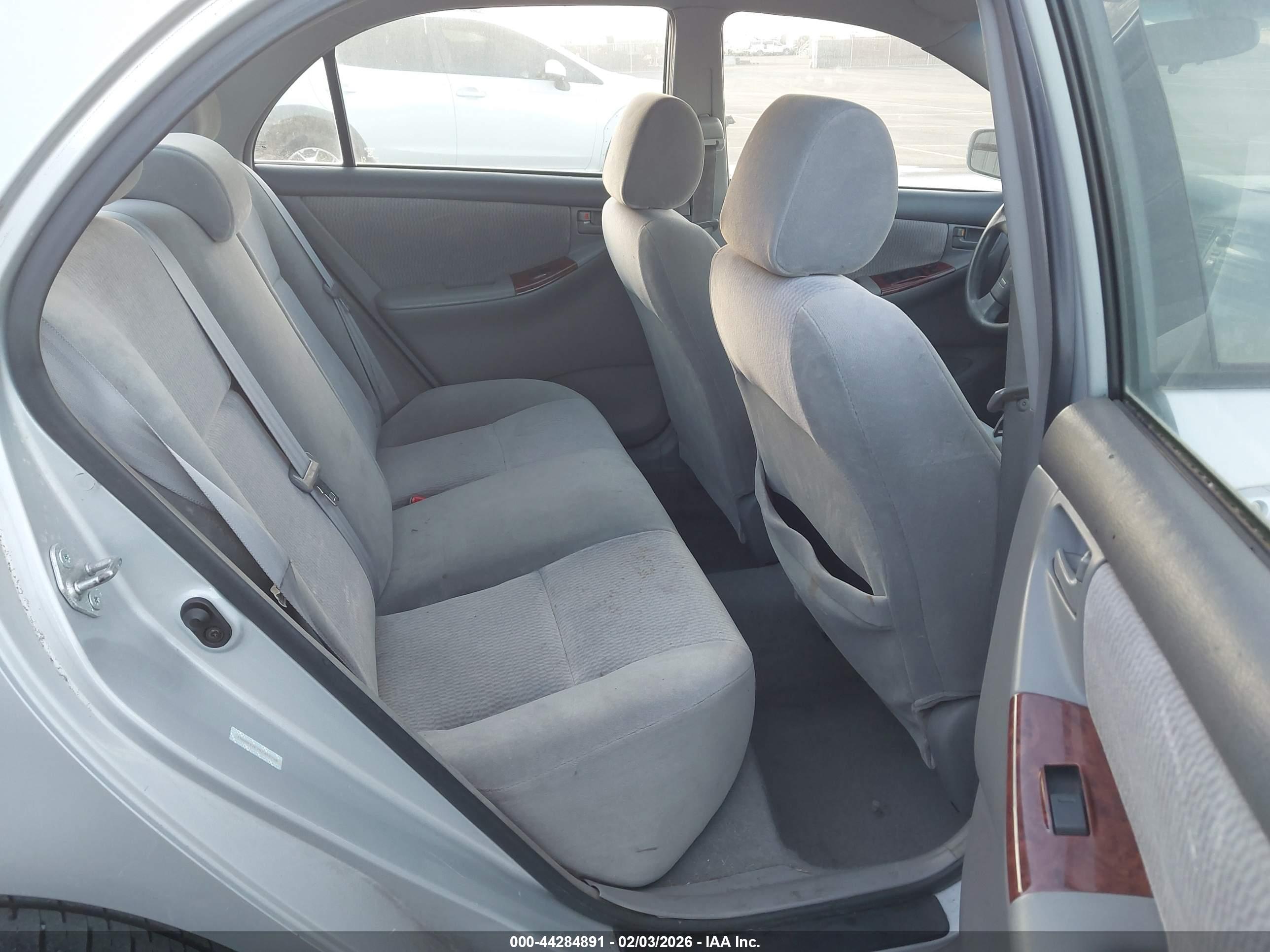 TOYOTA COROLLA image 8