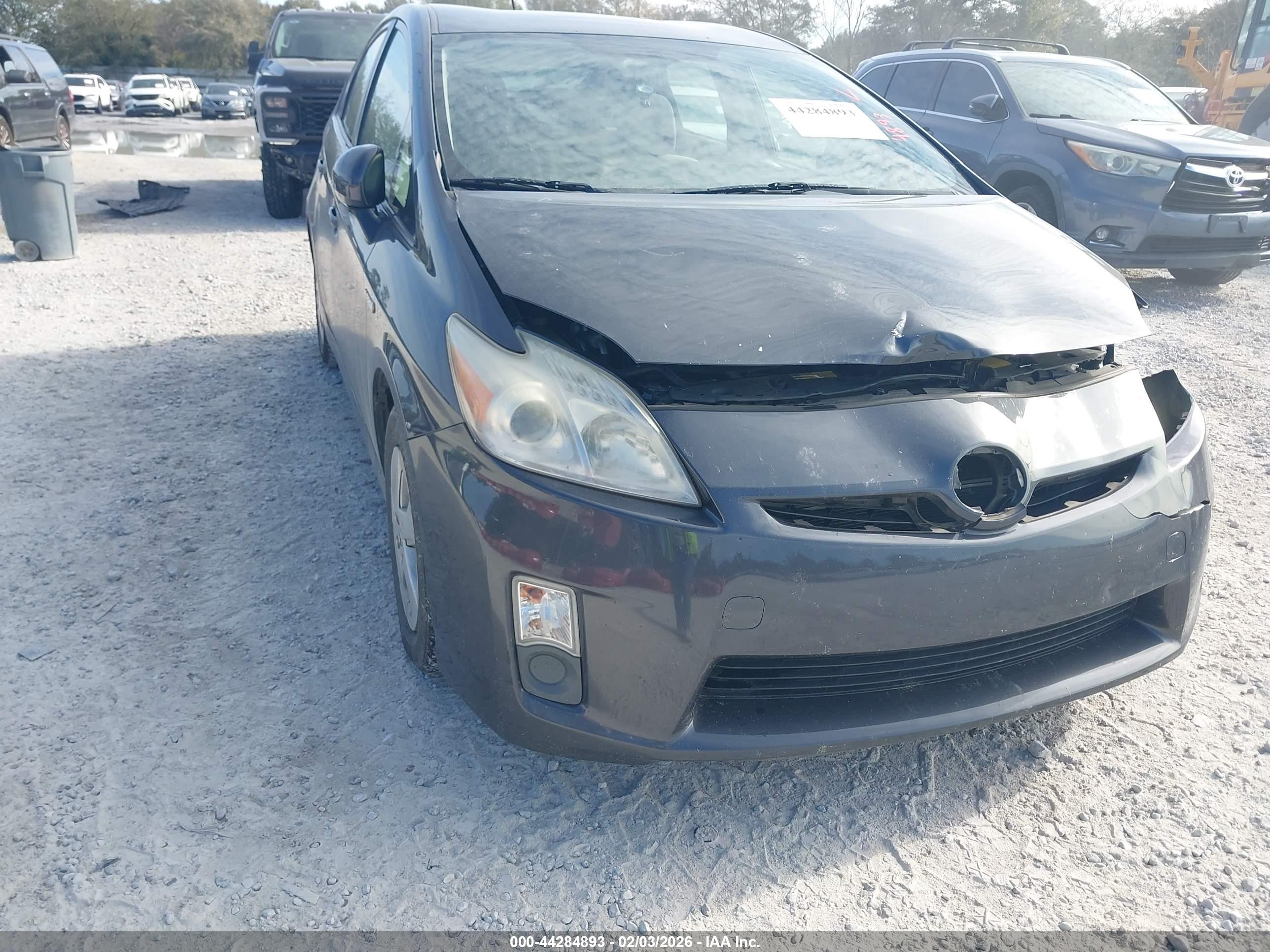 TOYOTA PRIUS image 6