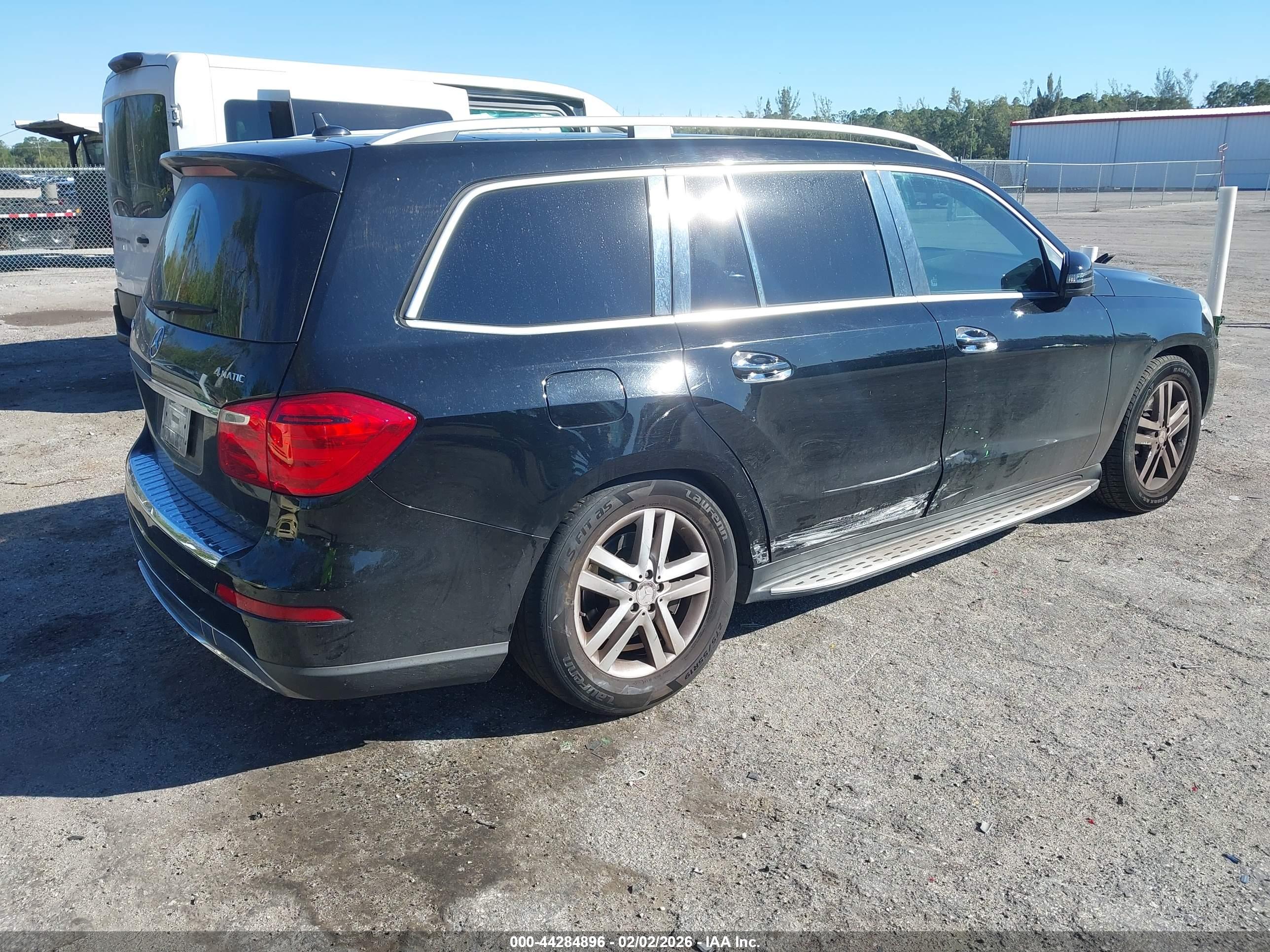 MERCEDES-BENZ GL image 4
