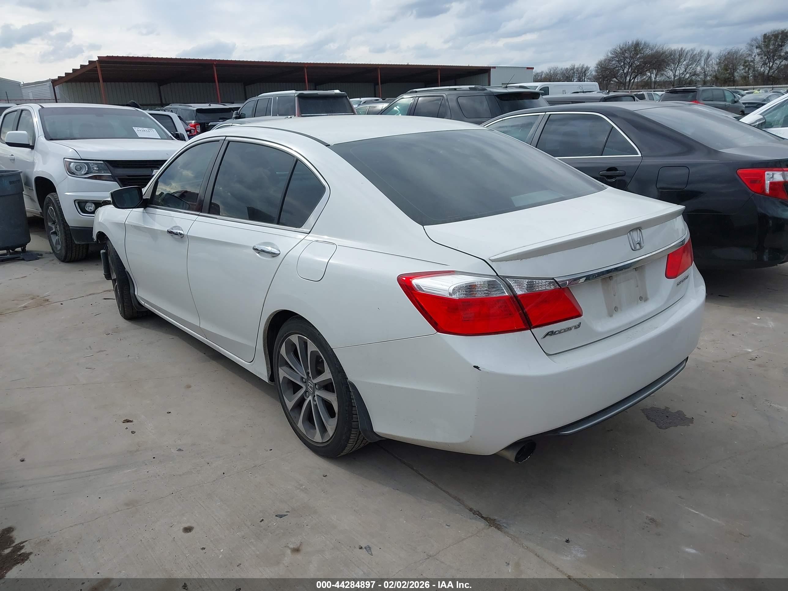 HONDA ACCORD image 3