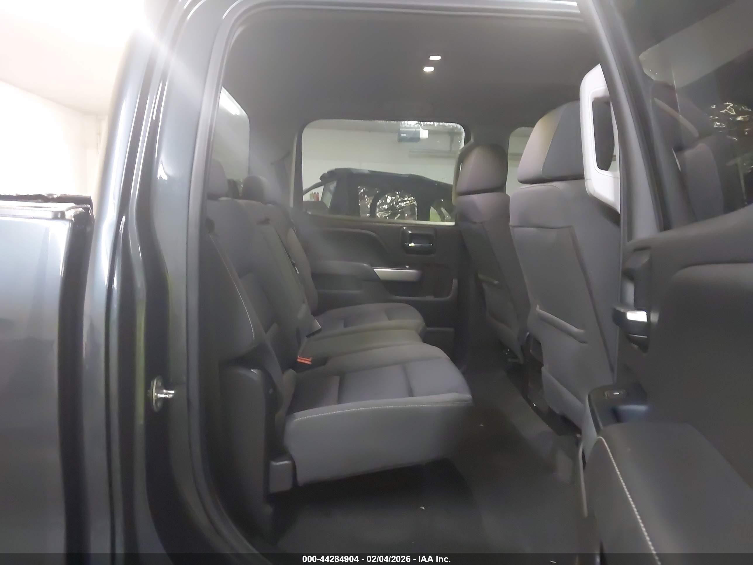 CHEVROLET SILVERADO image 8