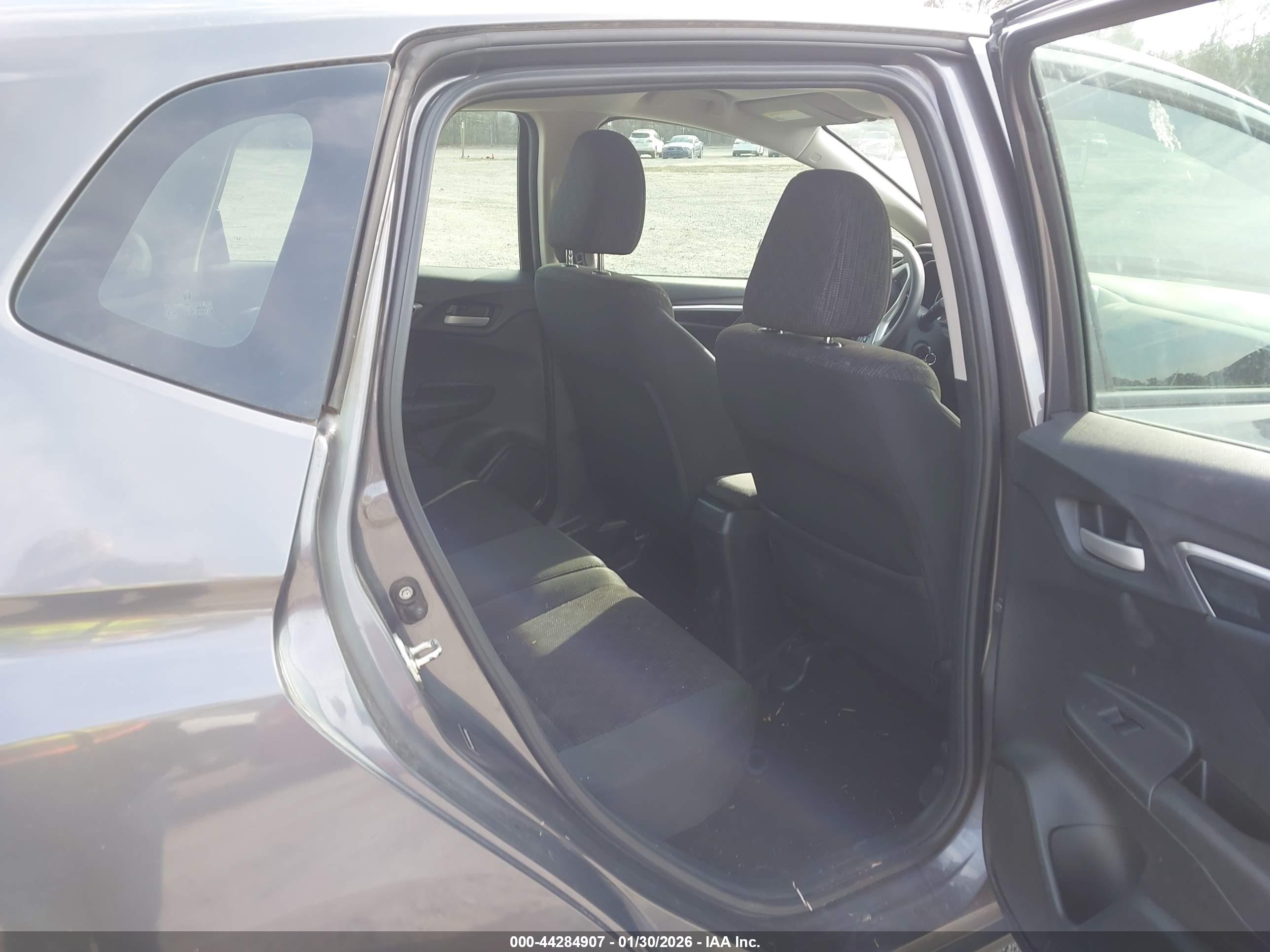 HONDA FIT image 8
