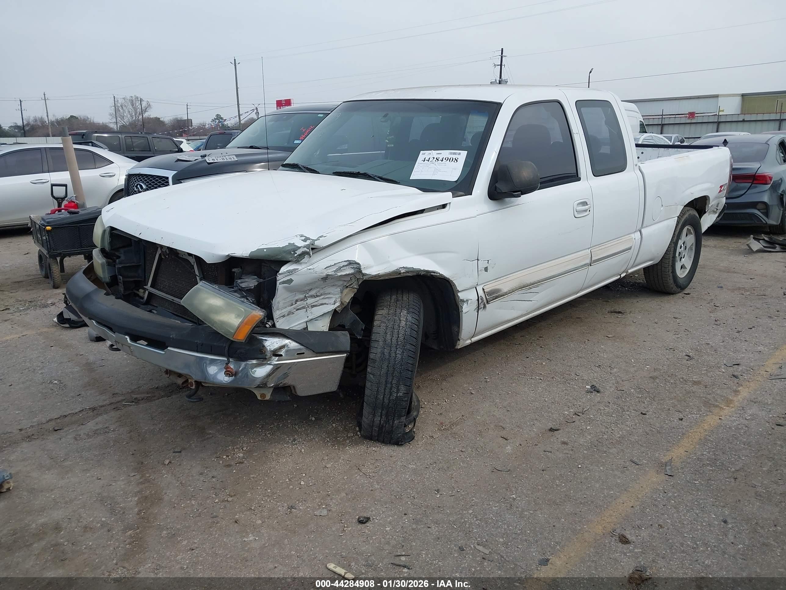 CHEVROLET SILVERADO image 2