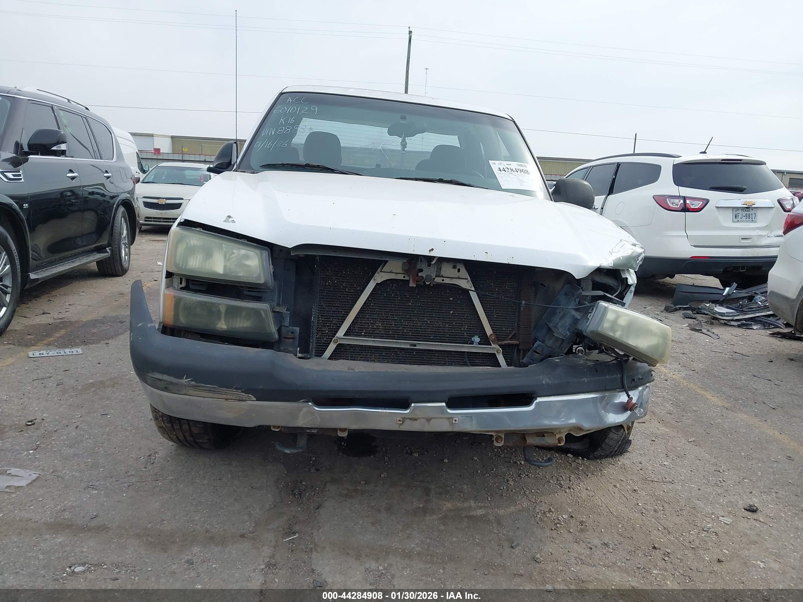 CHEVROLET SILVERADO image 6