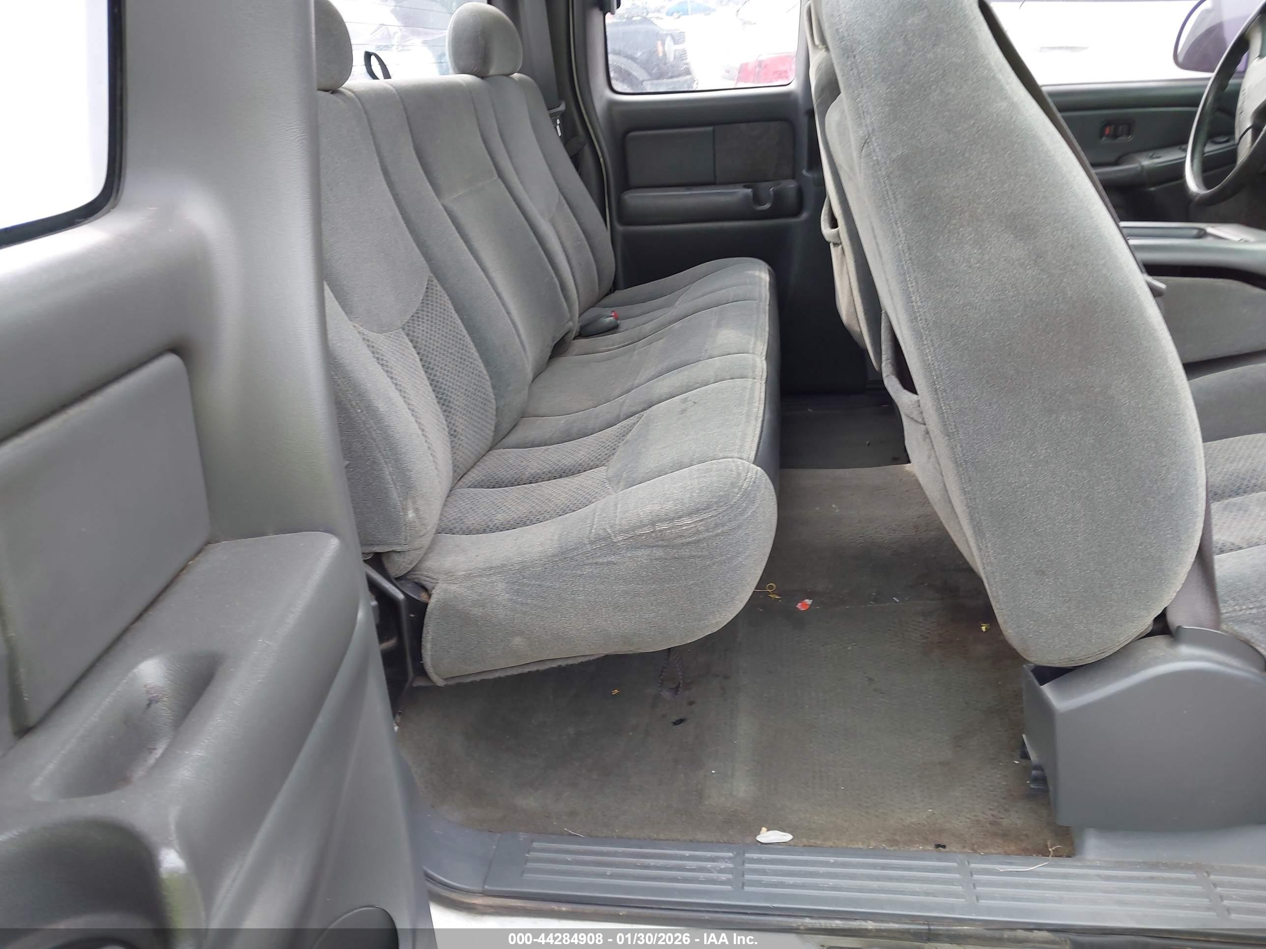 CHEVROLET SILVERADO image 8