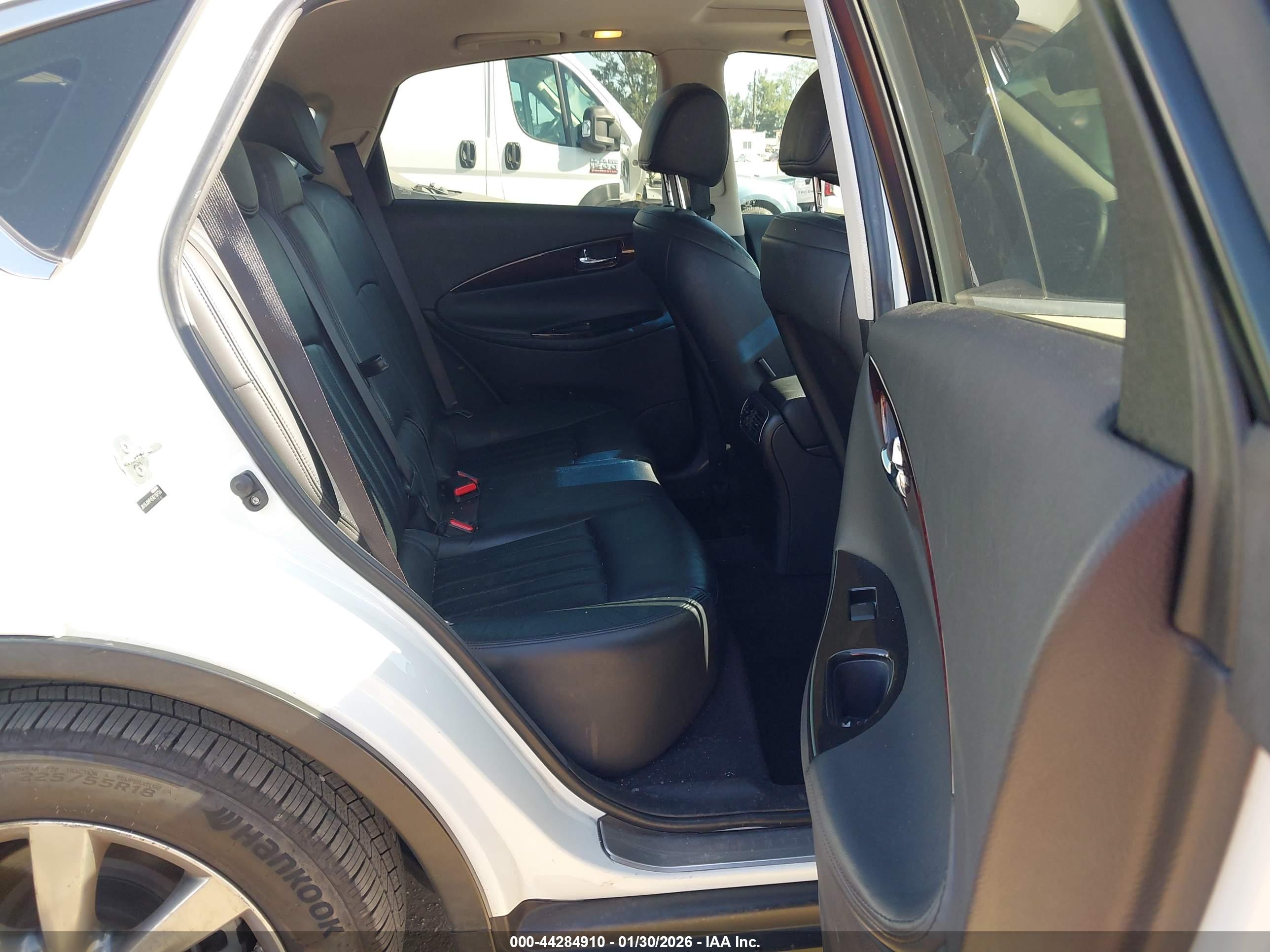 INFINITI QX50 image 8
