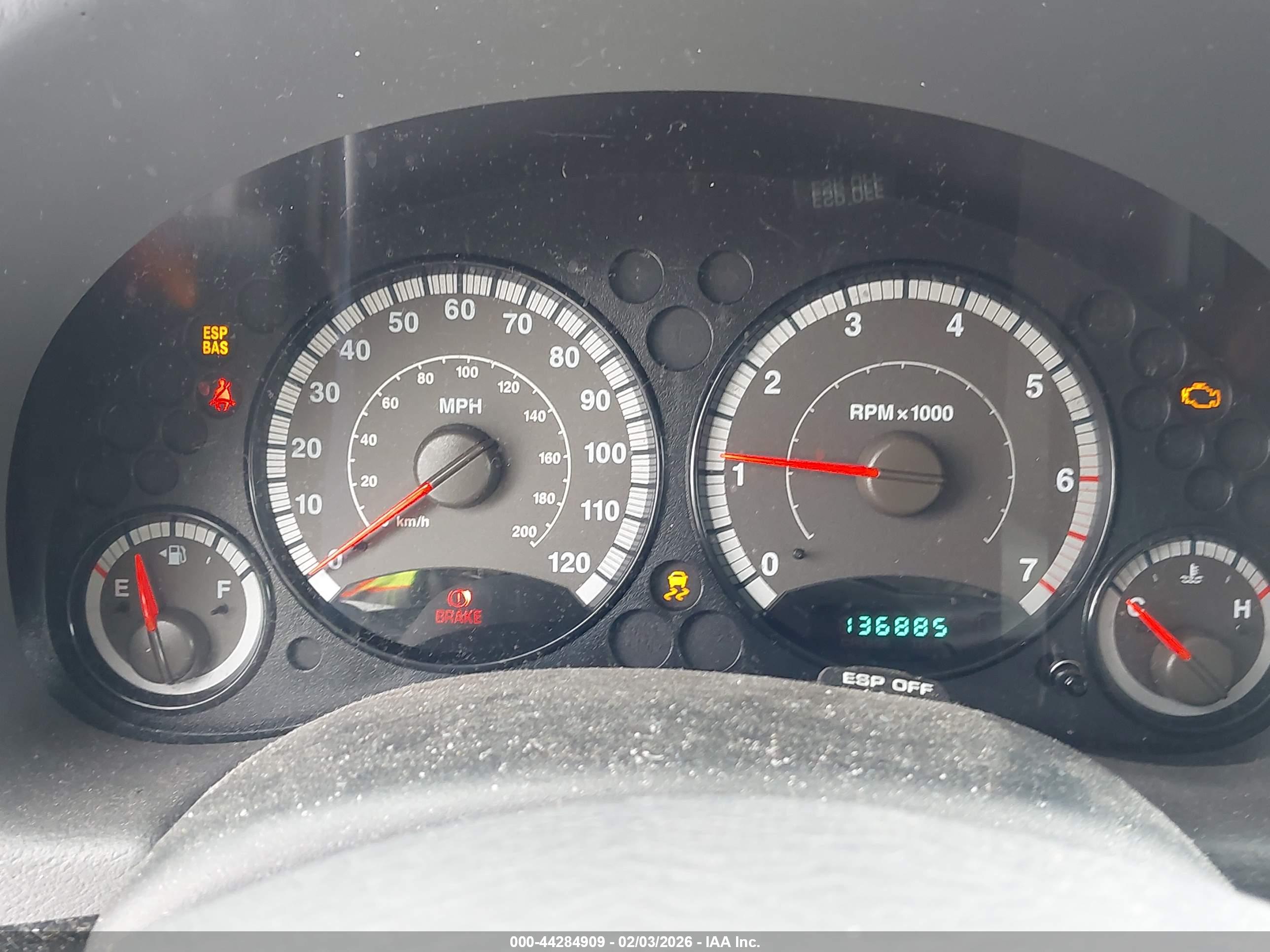 JEEP LIBERTY image 7