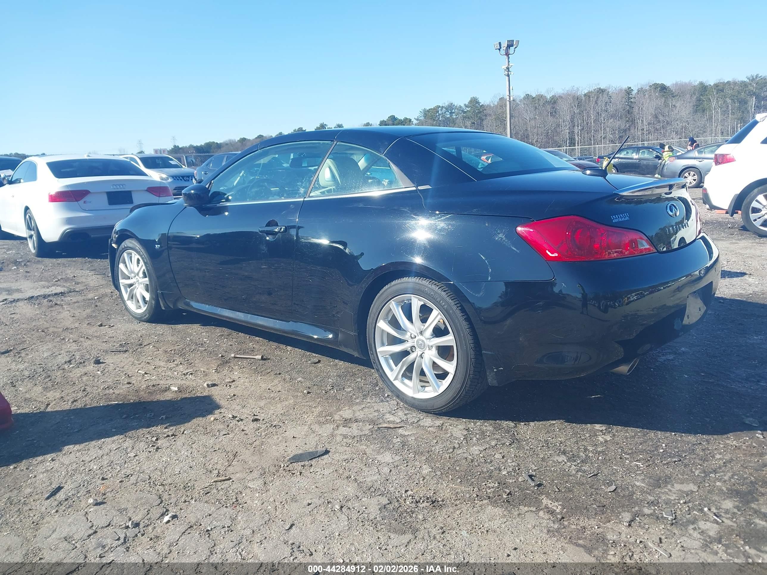 INFINITI Q60 image 3