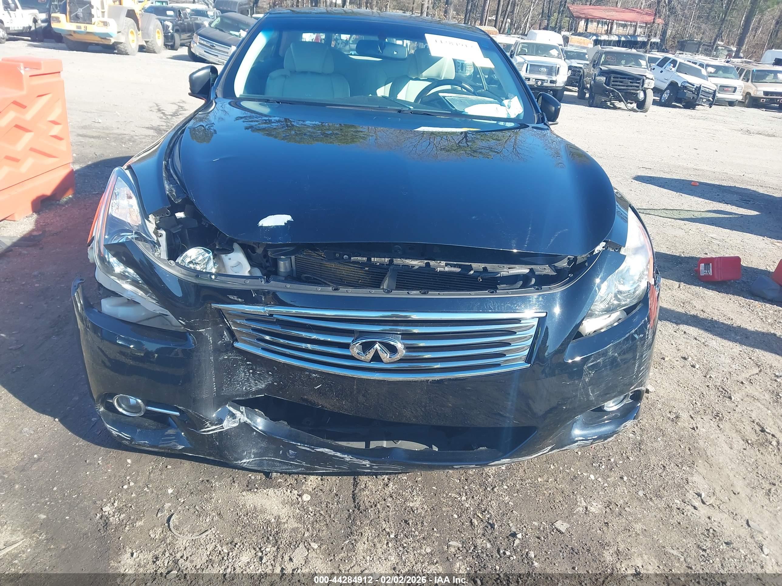 INFINITI Q60 image 6
