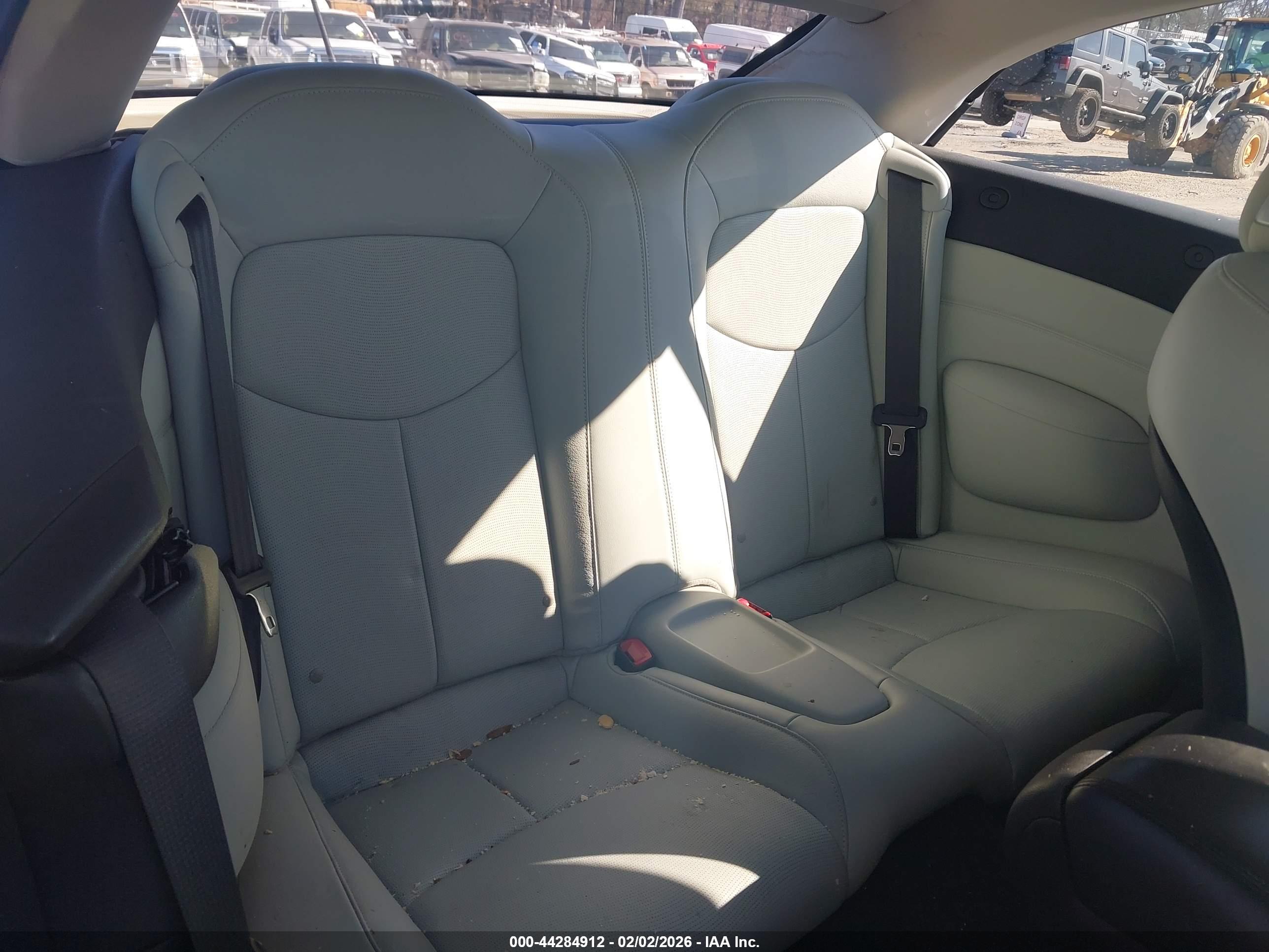 INFINITI Q60 image 8