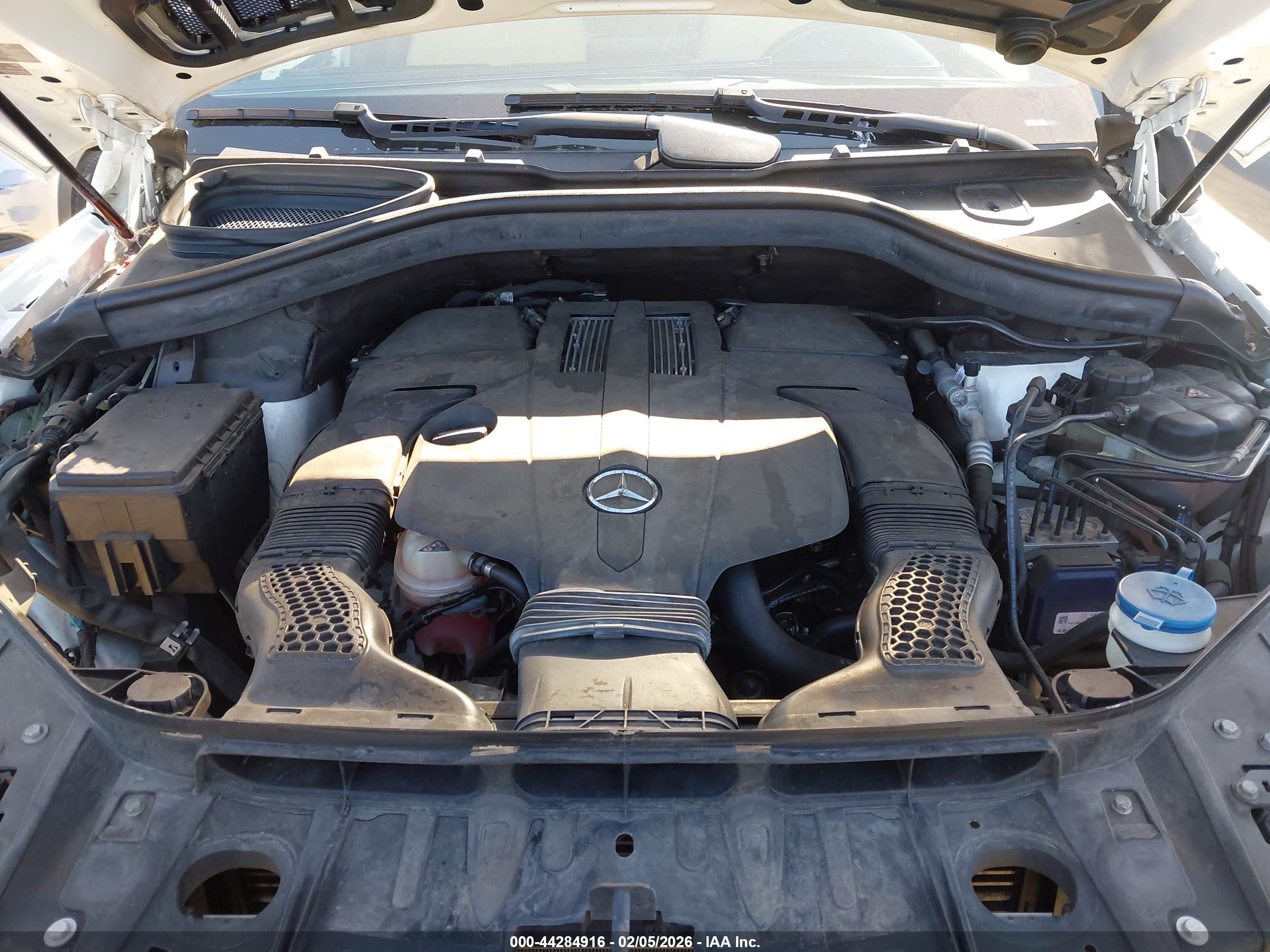 MERCEDES-BENZ GLS image 10