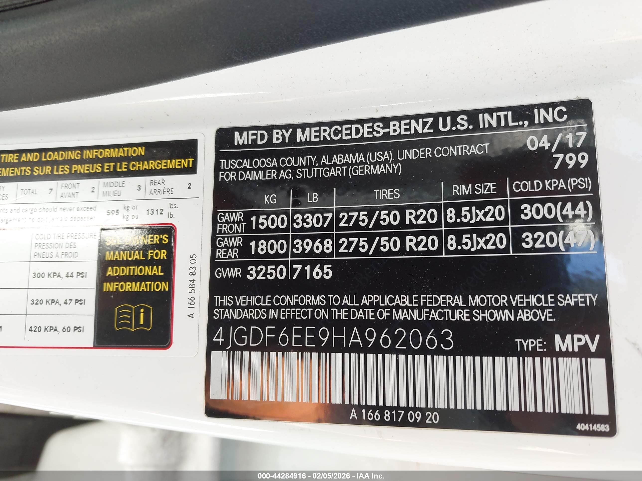 MERCEDES-BENZ GLS image 9