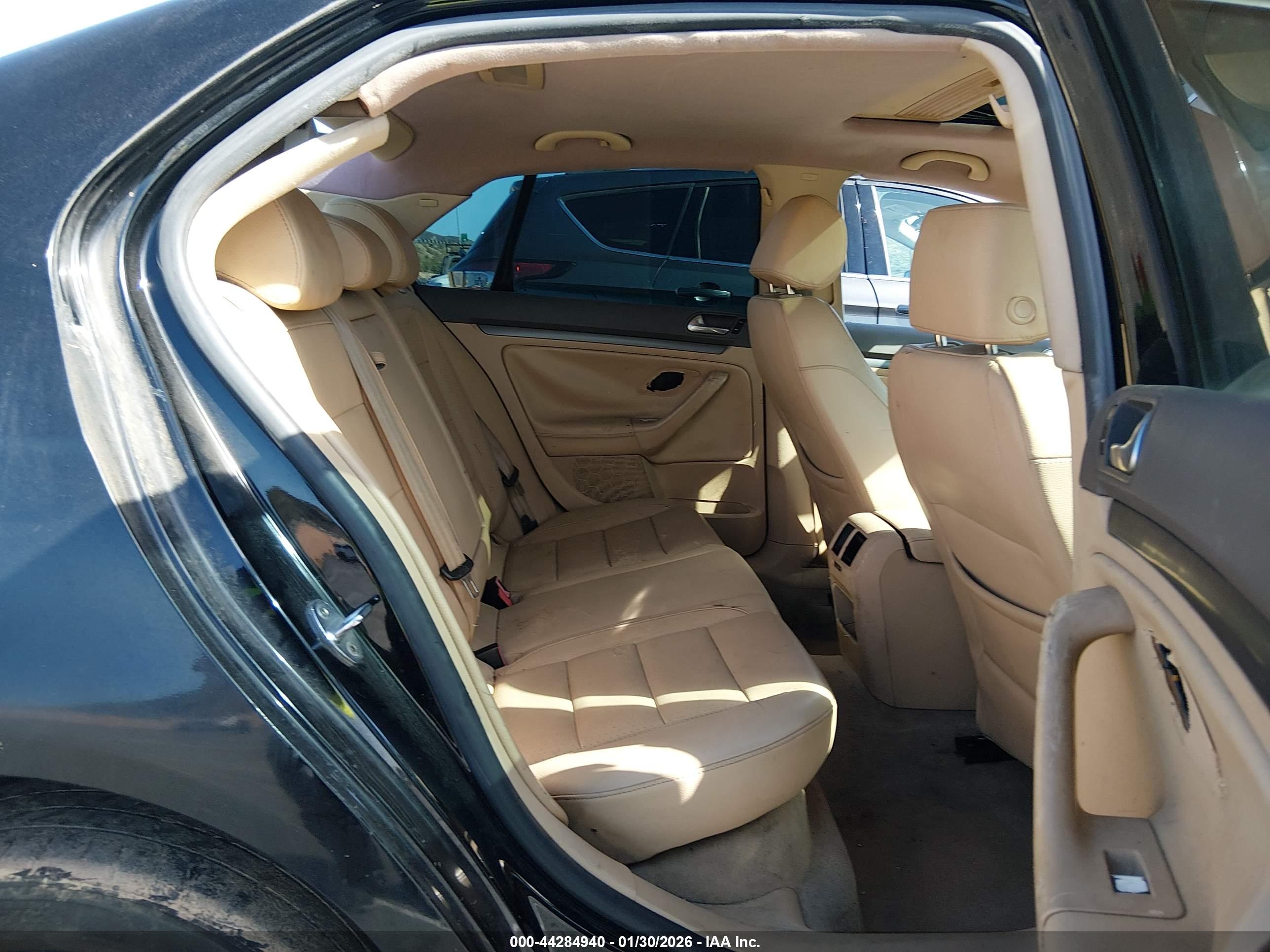 VOLKSWAGEN JETTA image 8