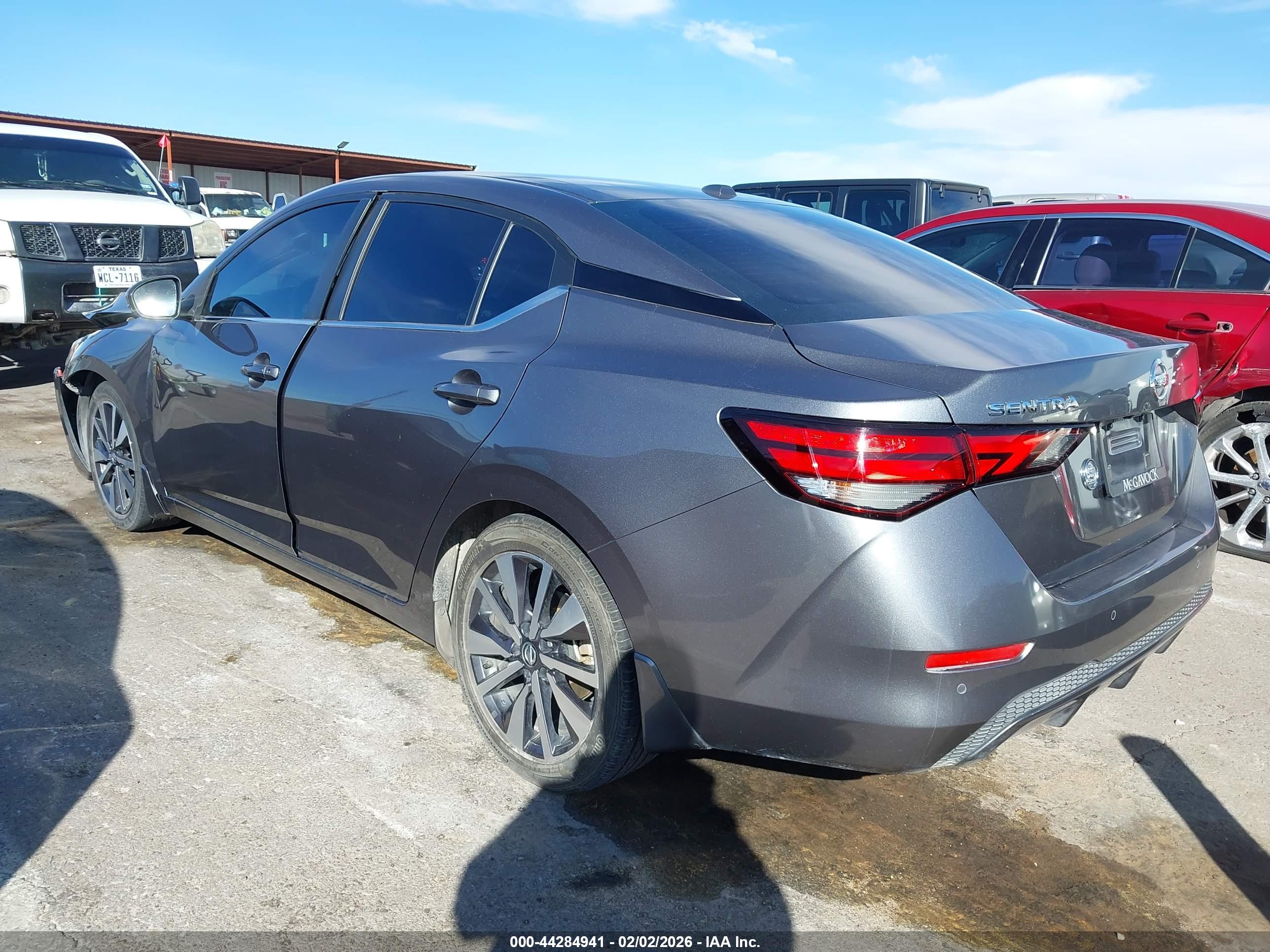 NISSAN SENTRA image 3