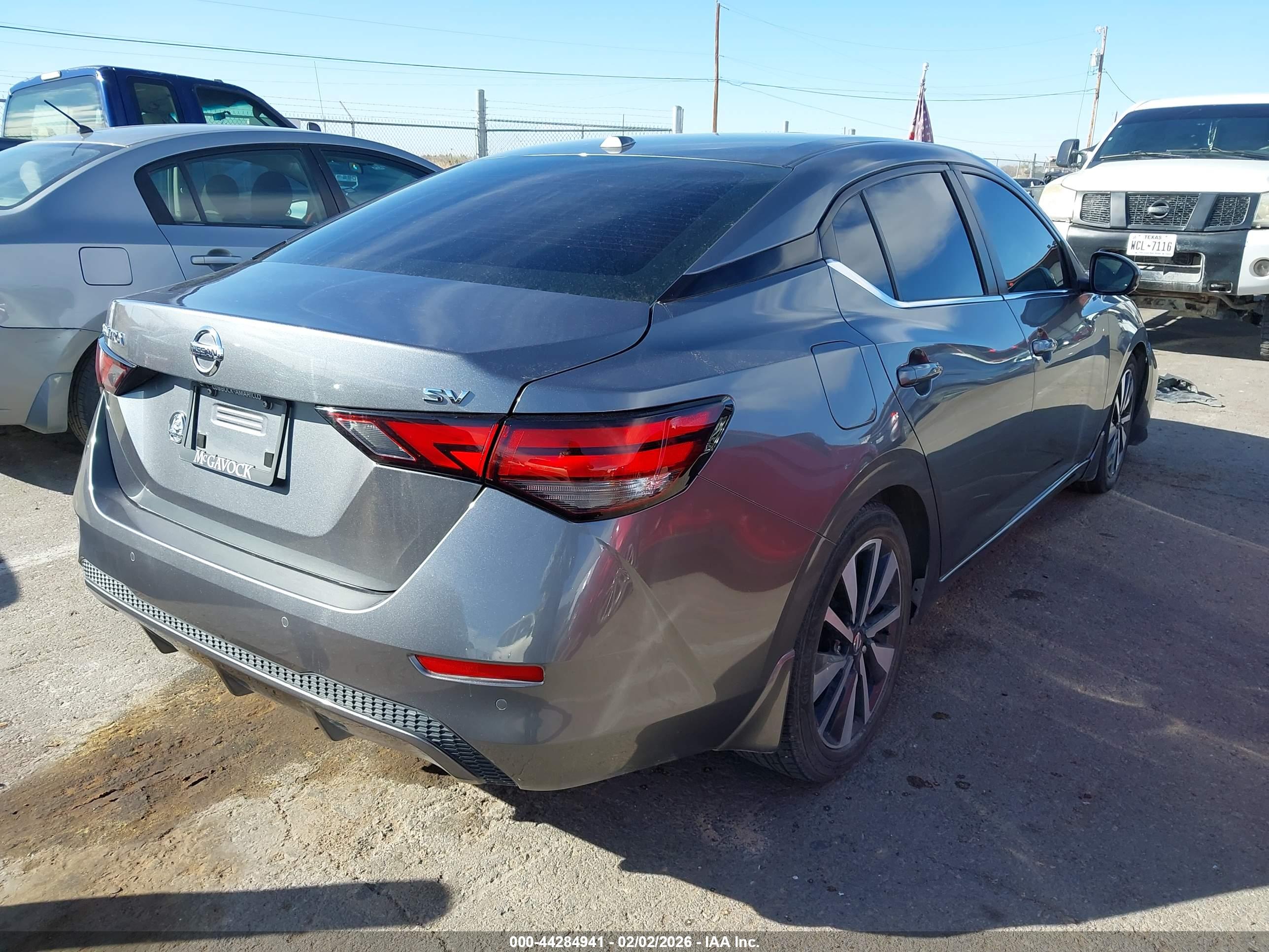 NISSAN SENTRA image 4