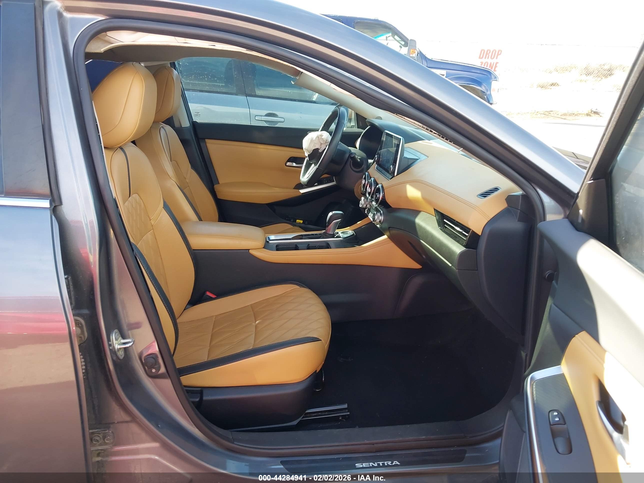 NISSAN SENTRA image 5