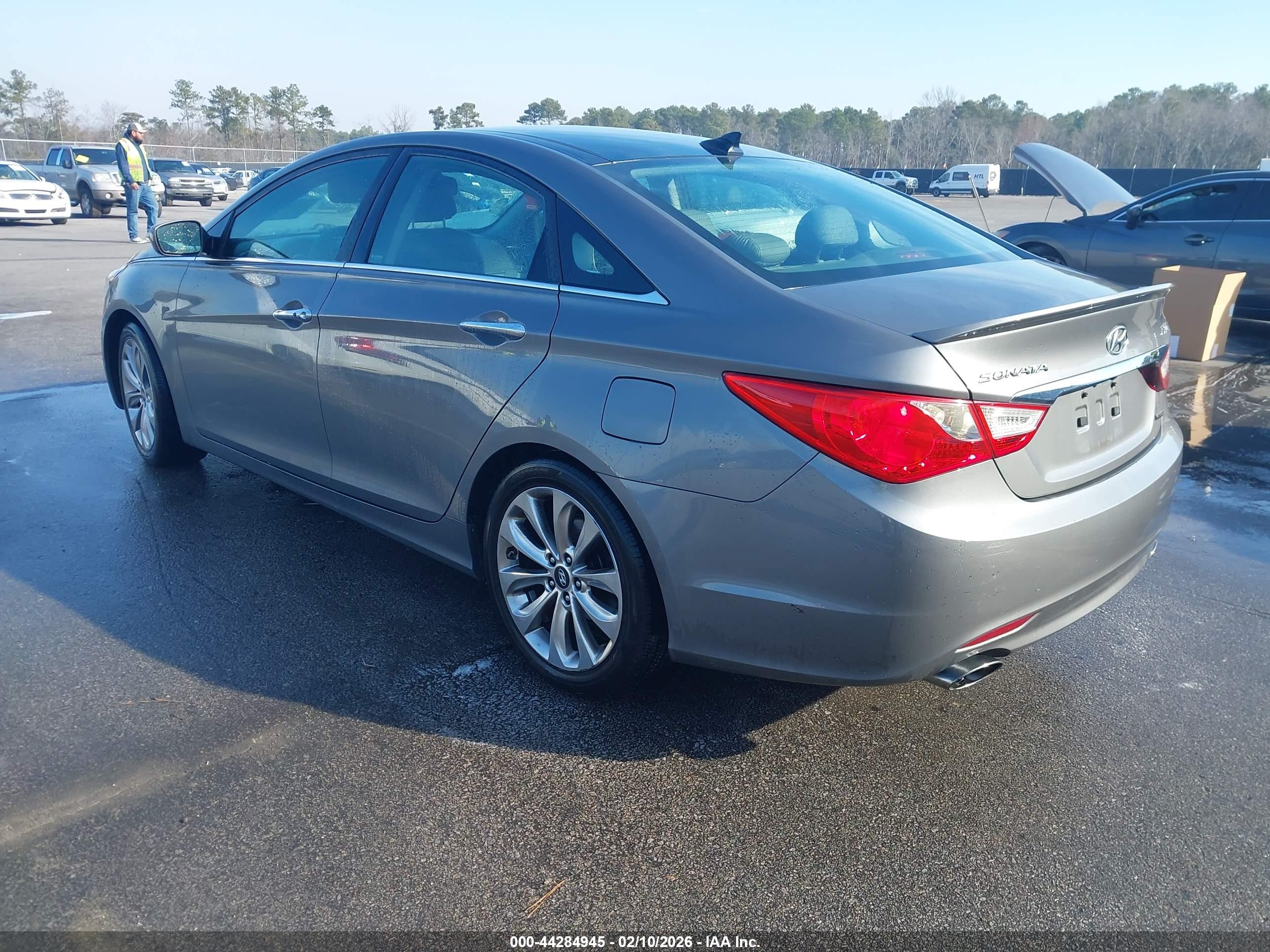 HYUNDAI SONATA image 3