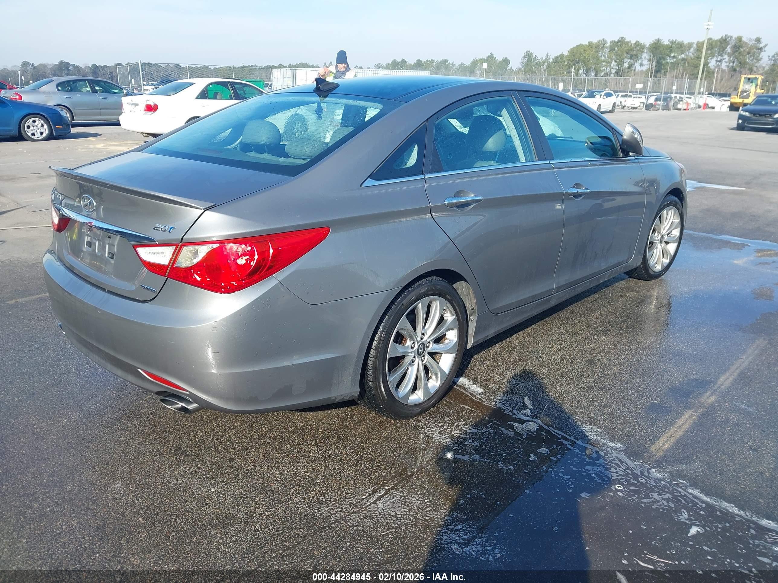 HYUNDAI SONATA image 4