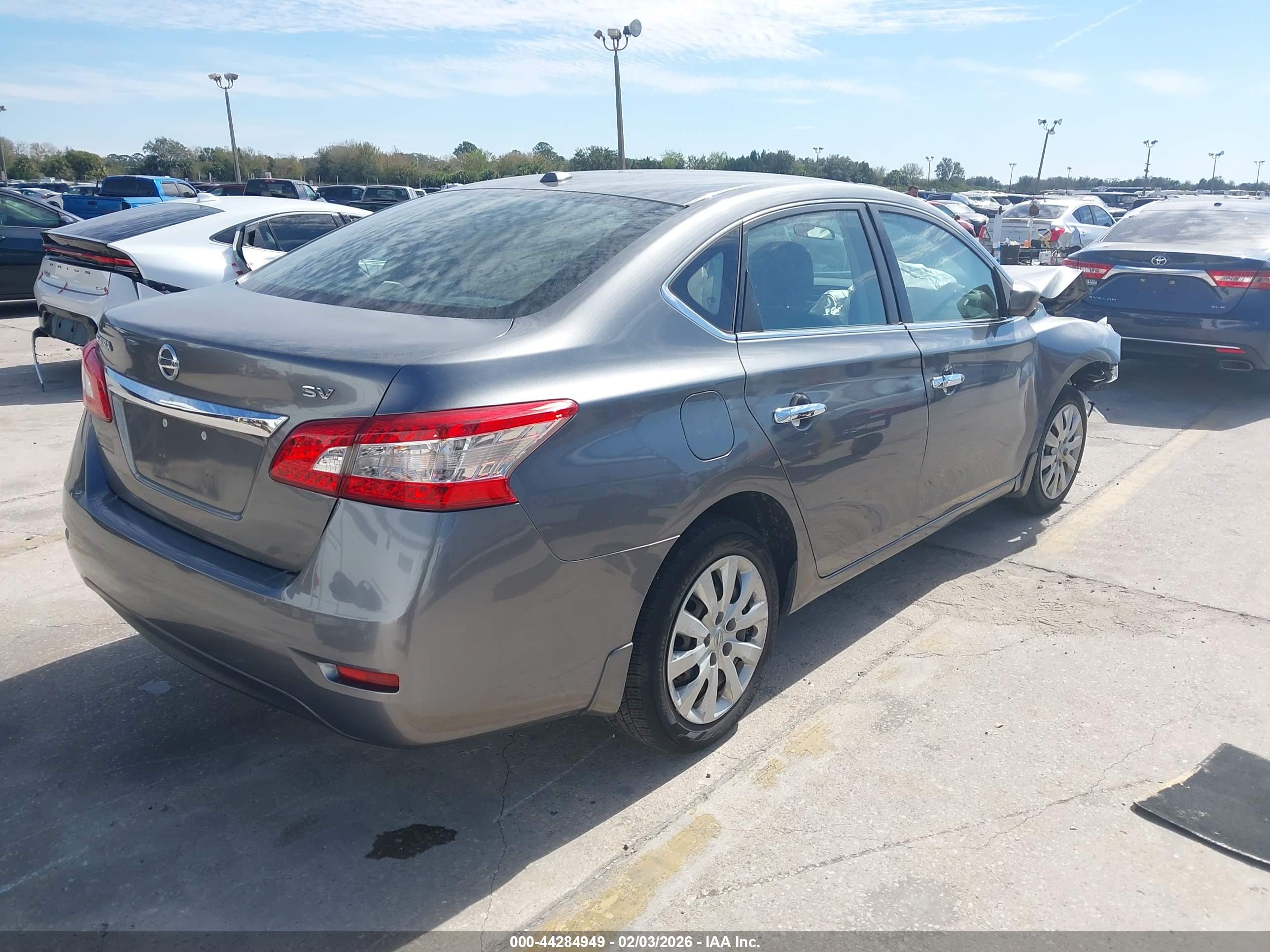NISSAN SENTRA image 4