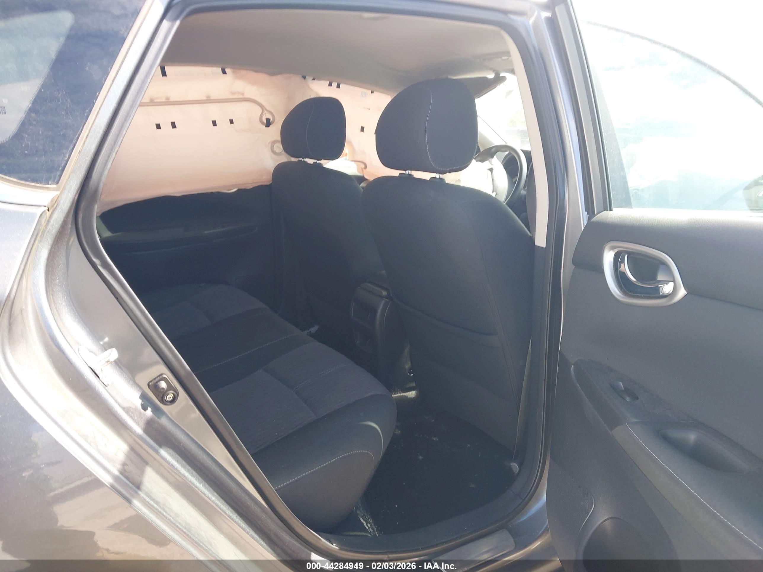 NISSAN SENTRA image 8