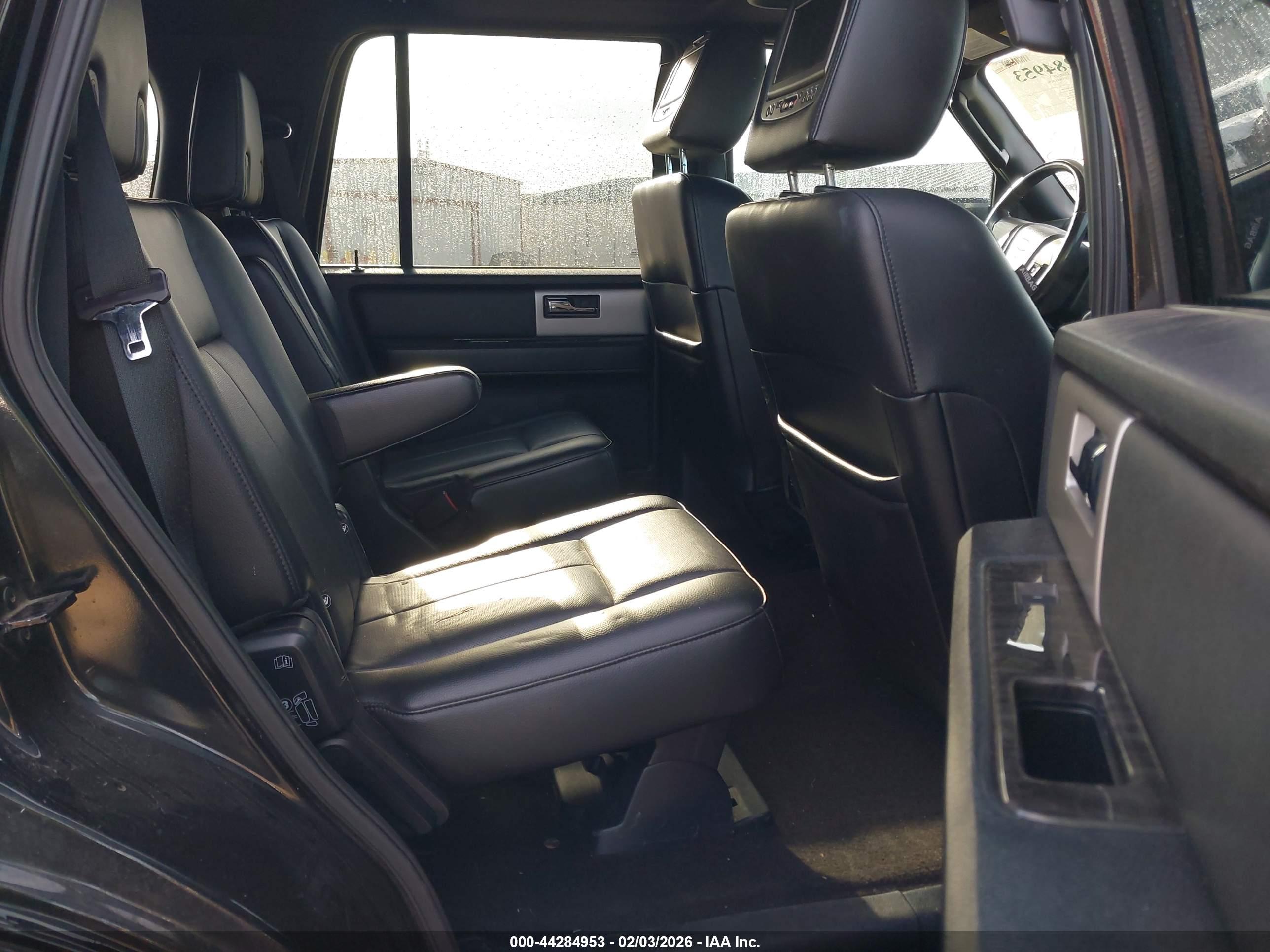 FORD EXPEDITION image 8