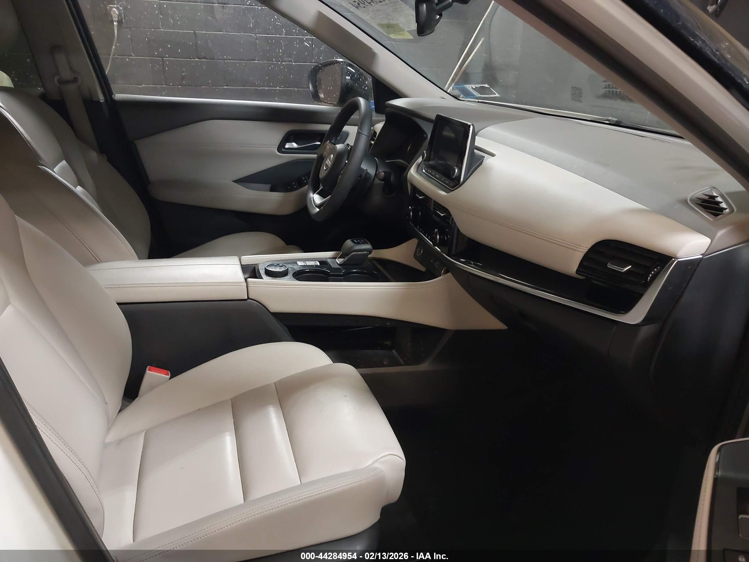 NISSAN ROGUE image 5