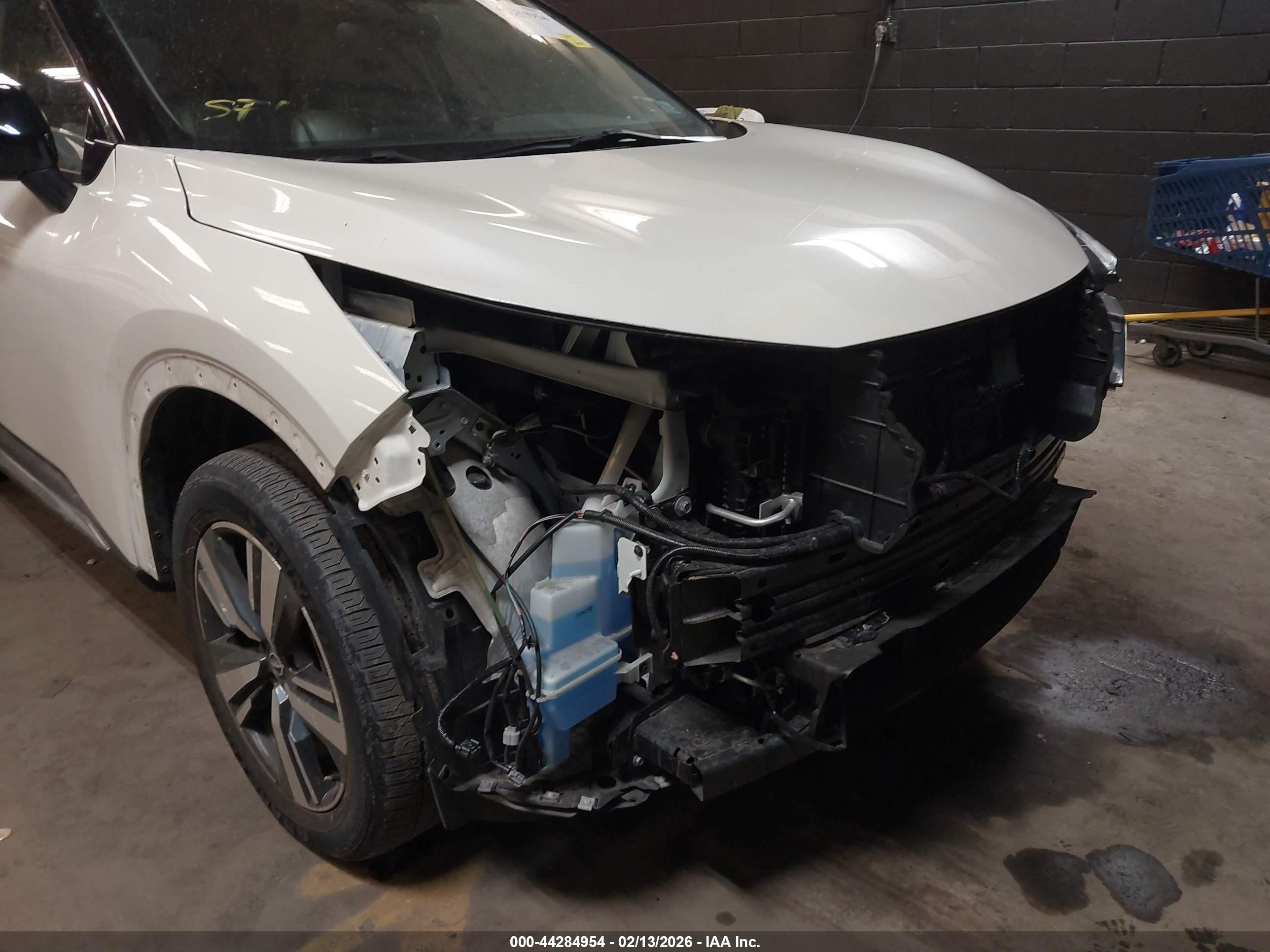 NISSAN ROGUE image 6