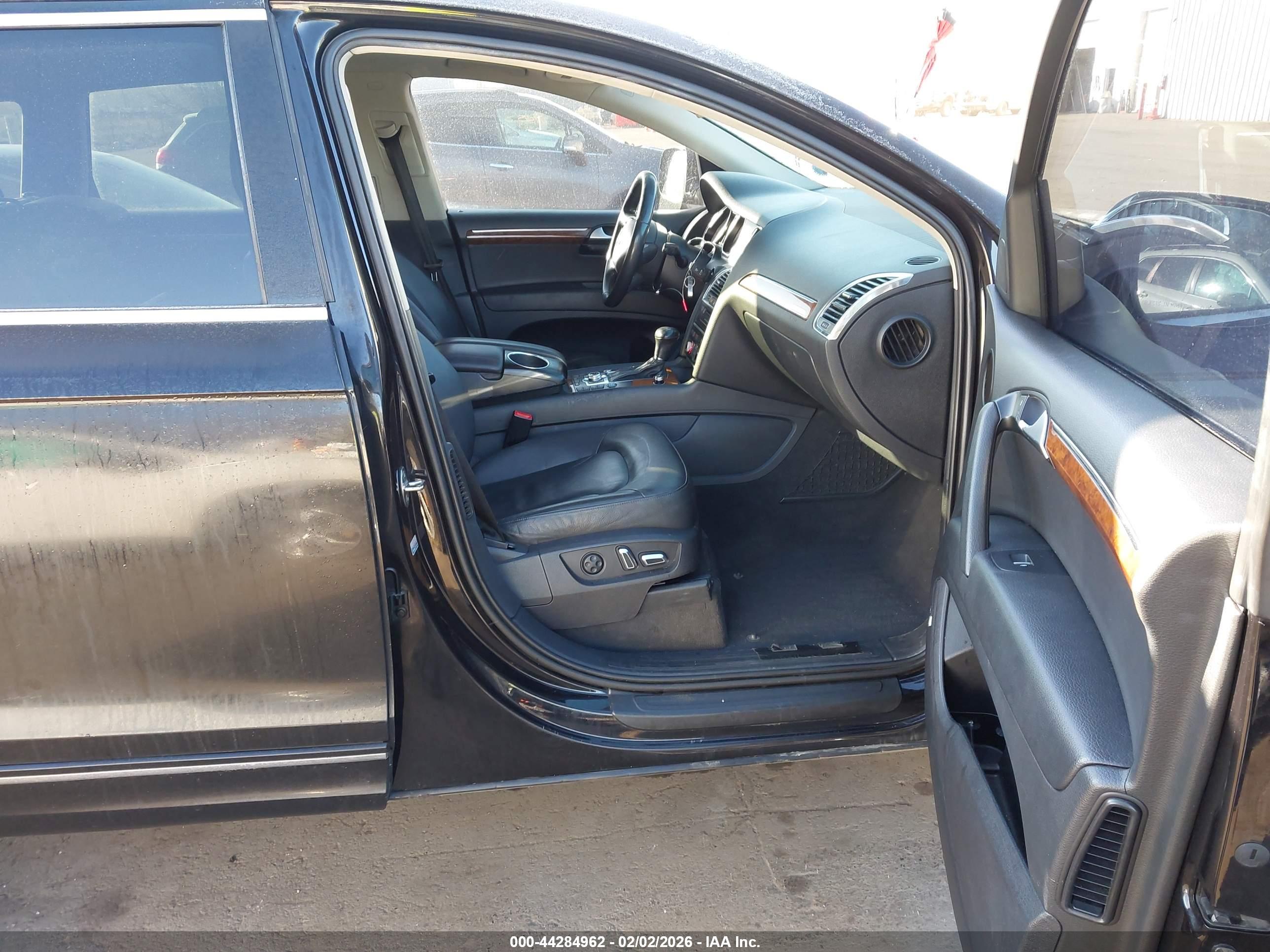 AUDI Q7 image 5