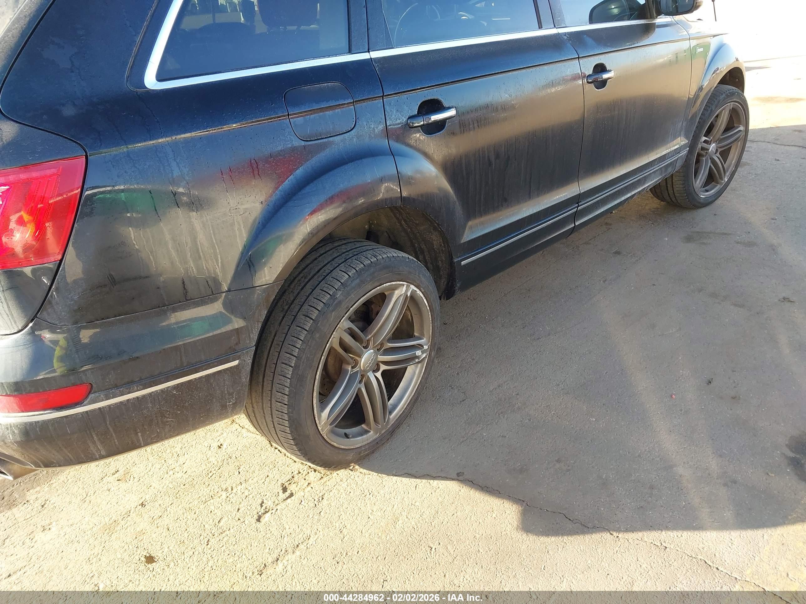 AUDI Q7 image 6