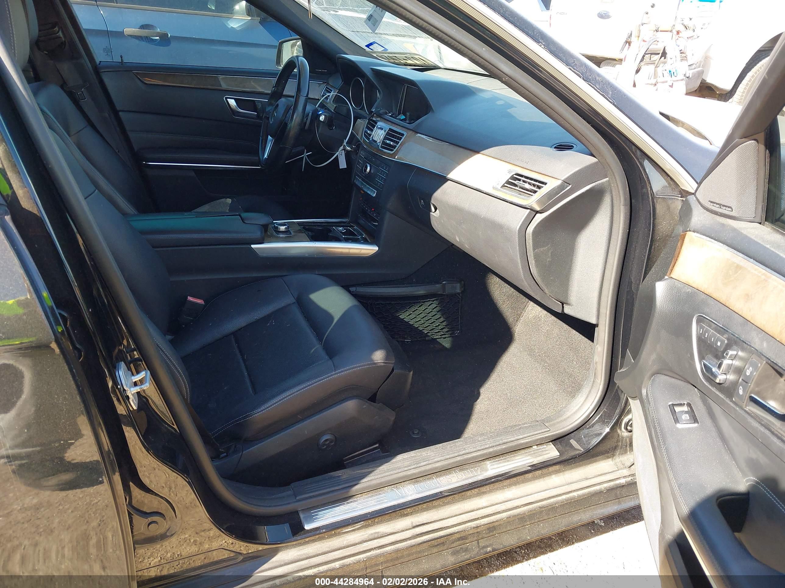 MERCEDES-BENZ E image 5