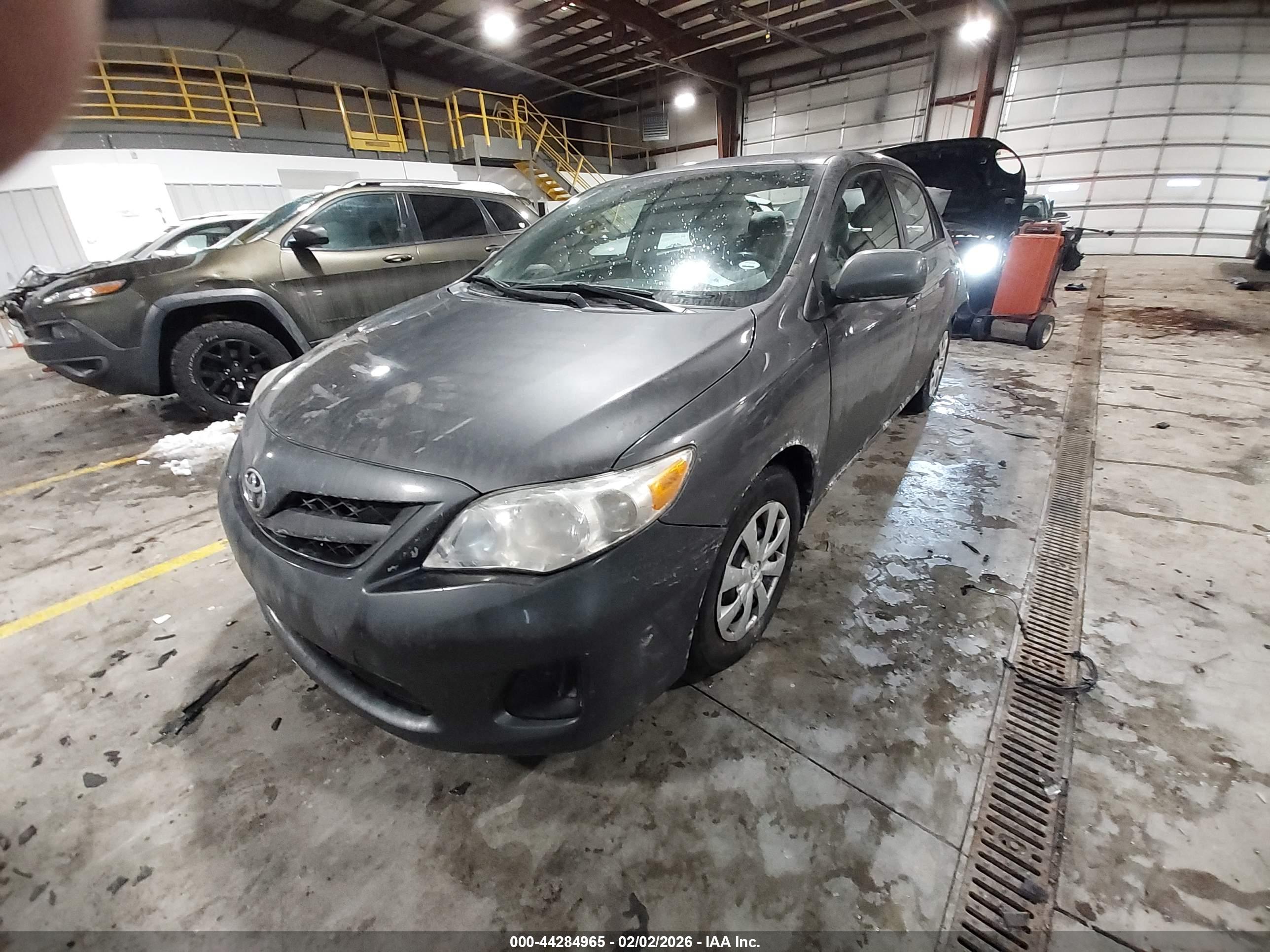 TOYOTA COROLLA image 2