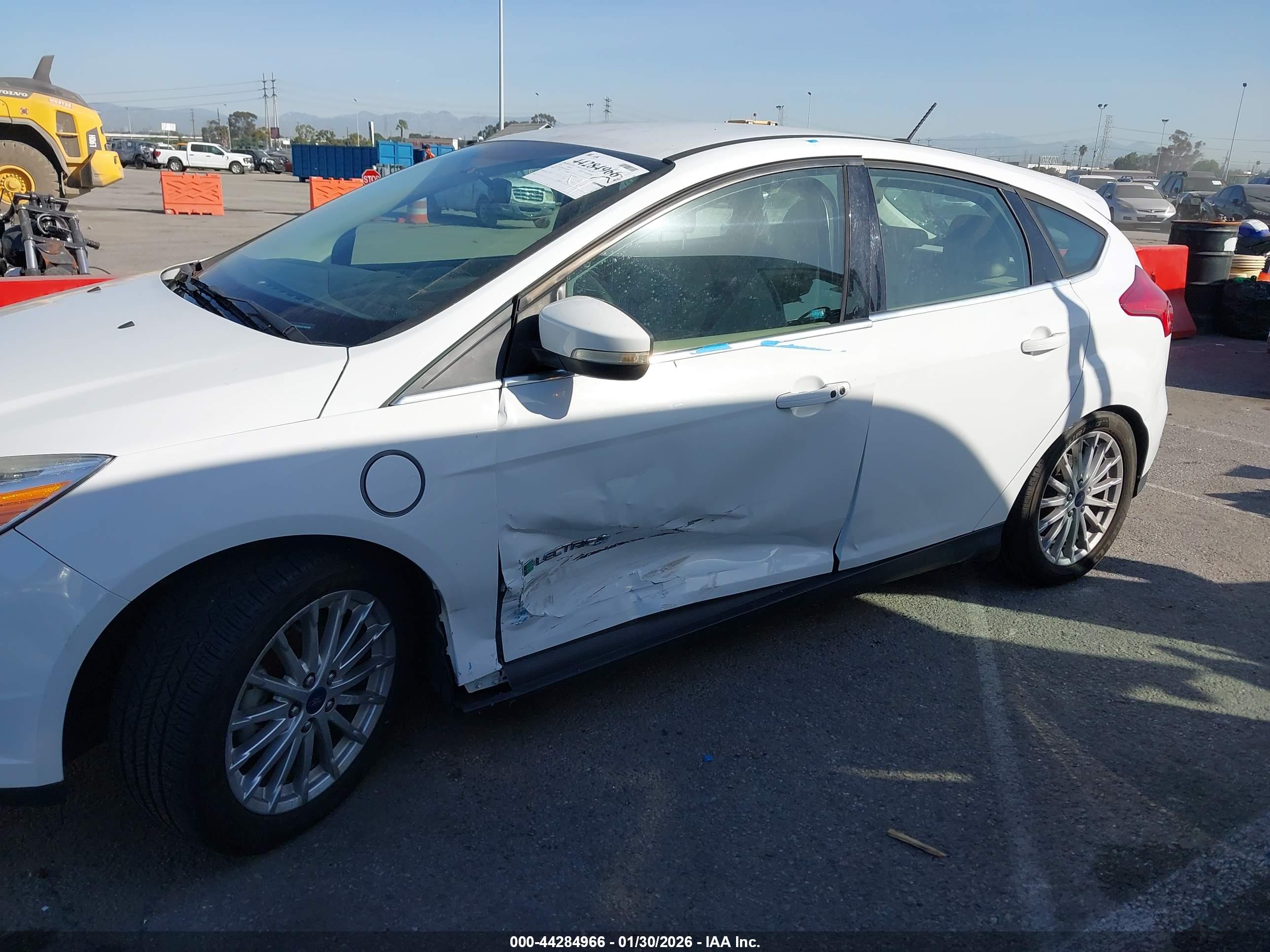 FORD FOCUS image 6