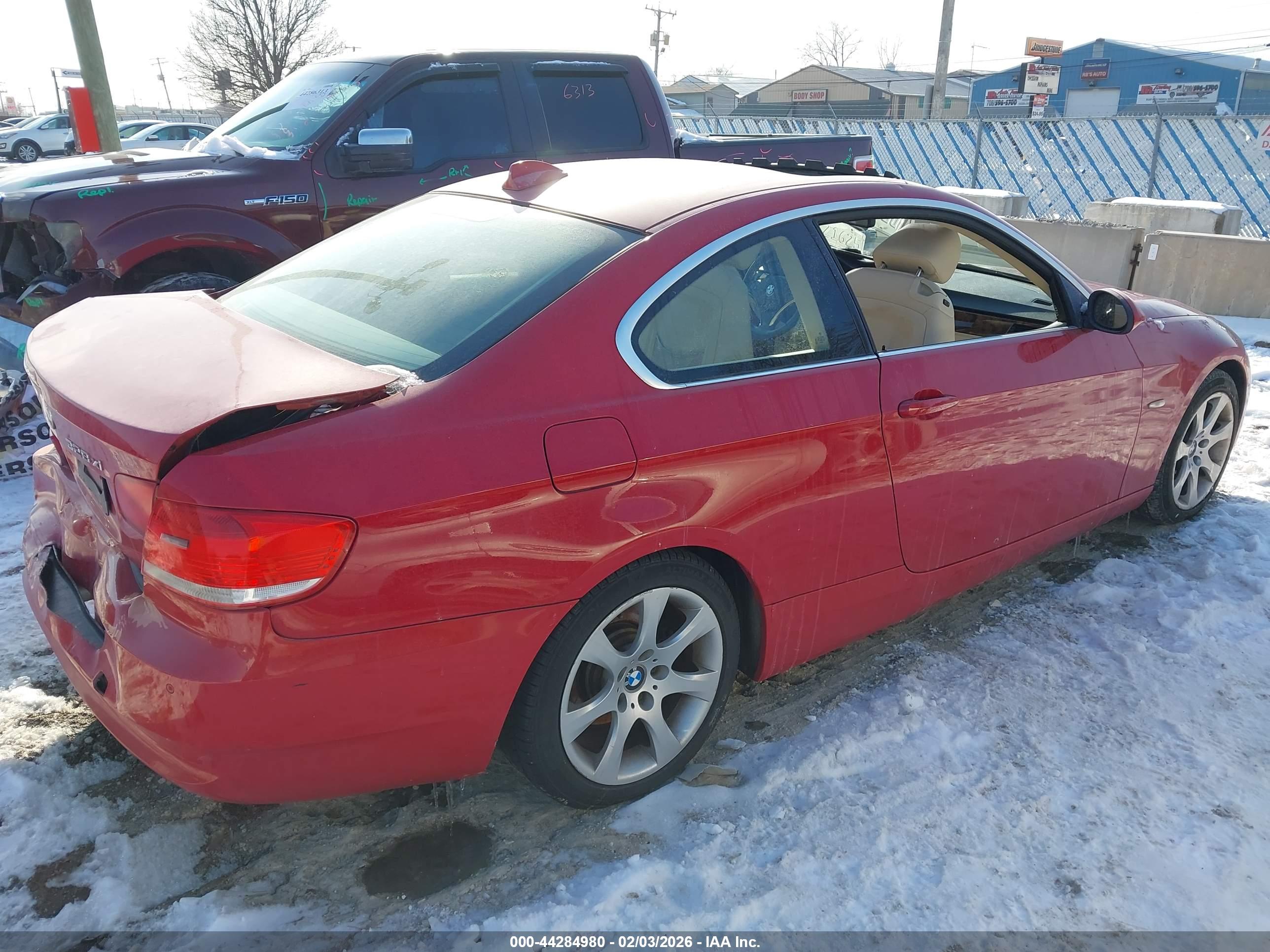 BMW 328XI image 4
