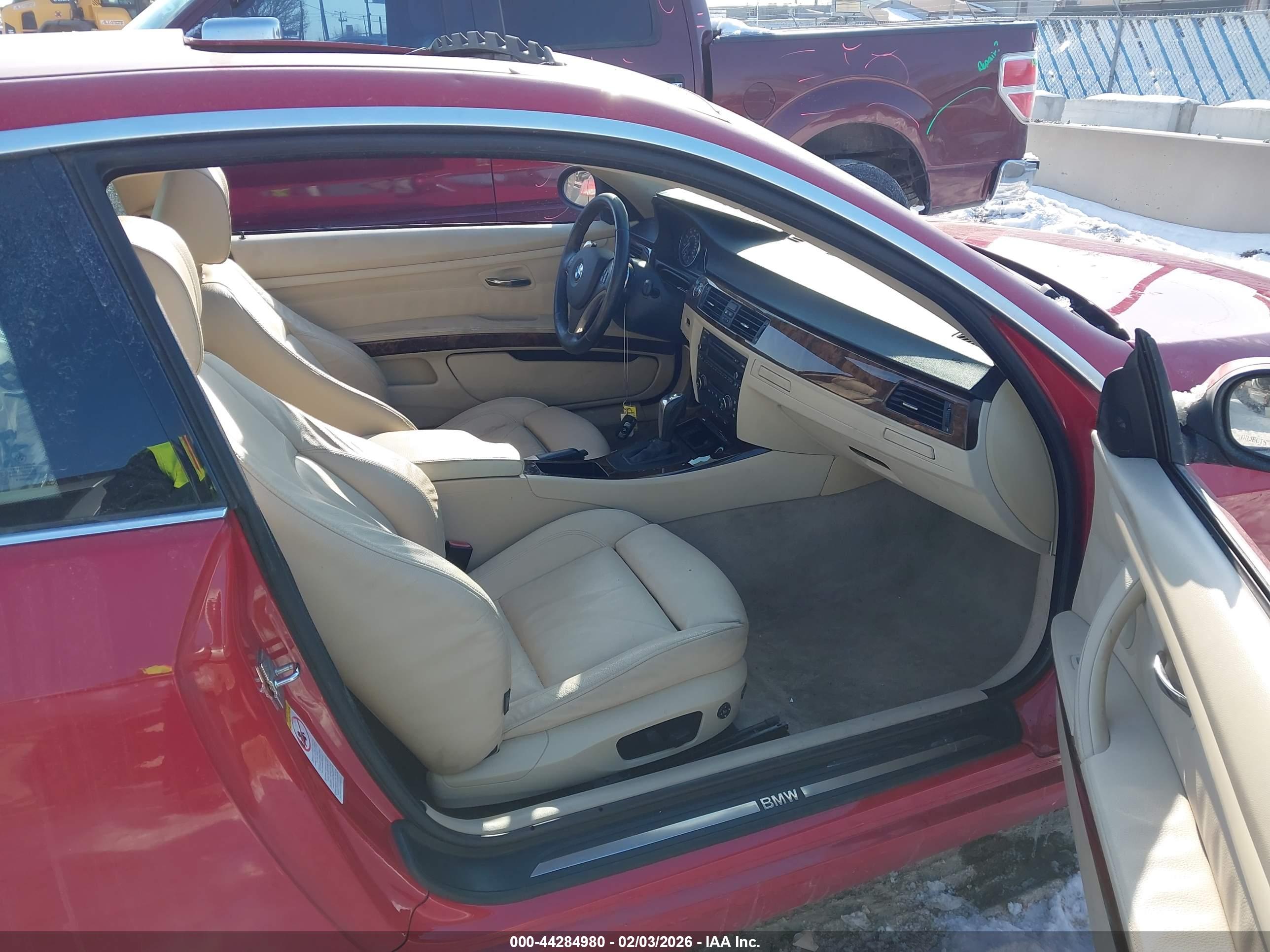 BMW 328XI image 5