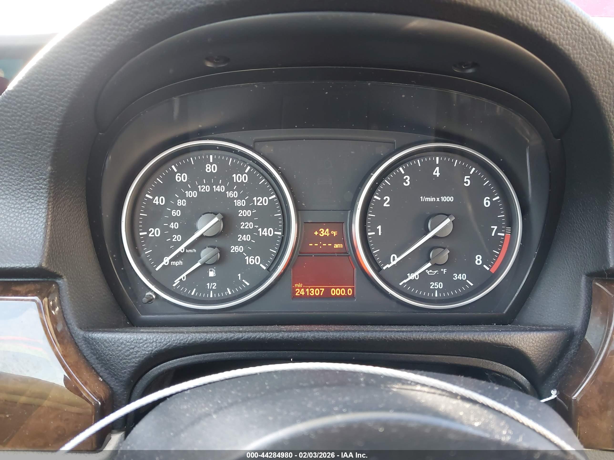 BMW 328XI image 7