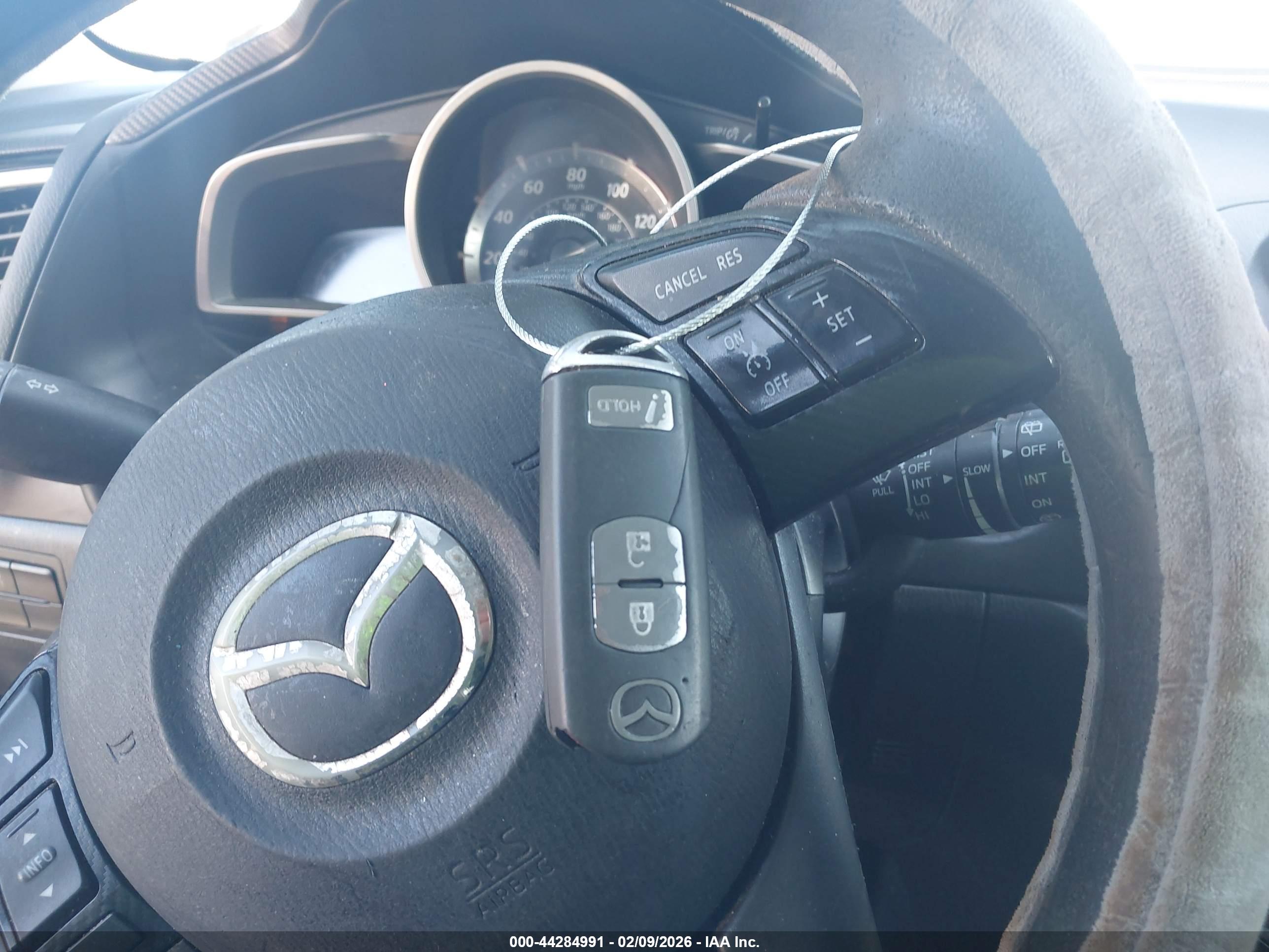 MAZDA MAZDA3 image 11